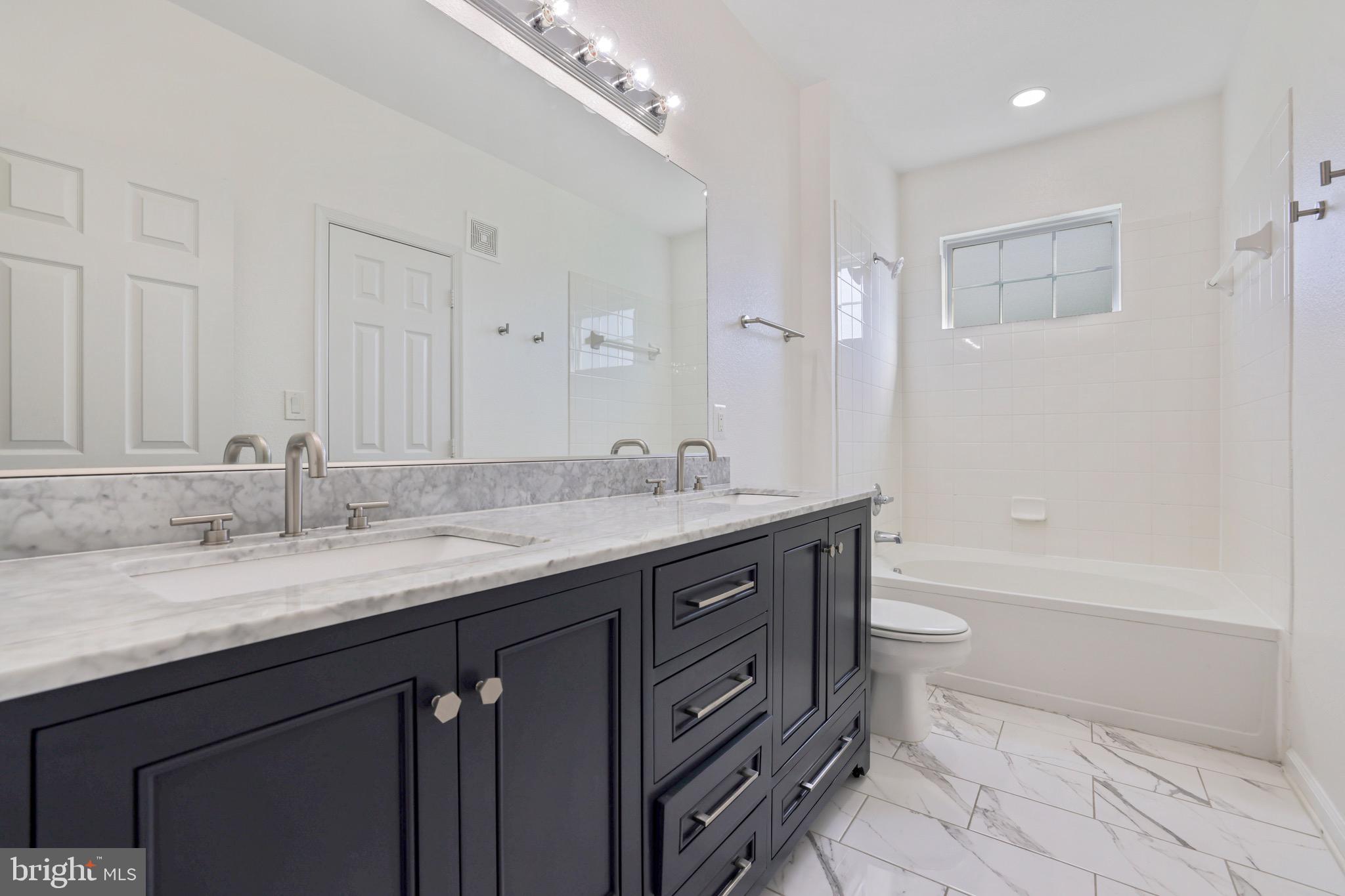 ASHMORE AT GERMANOWN COMMUNITY - Residential