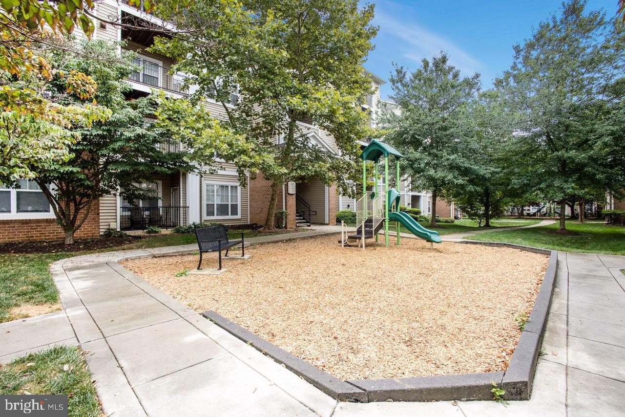 ASHMORE AT GERMANOWN COMMUNITY - Residential