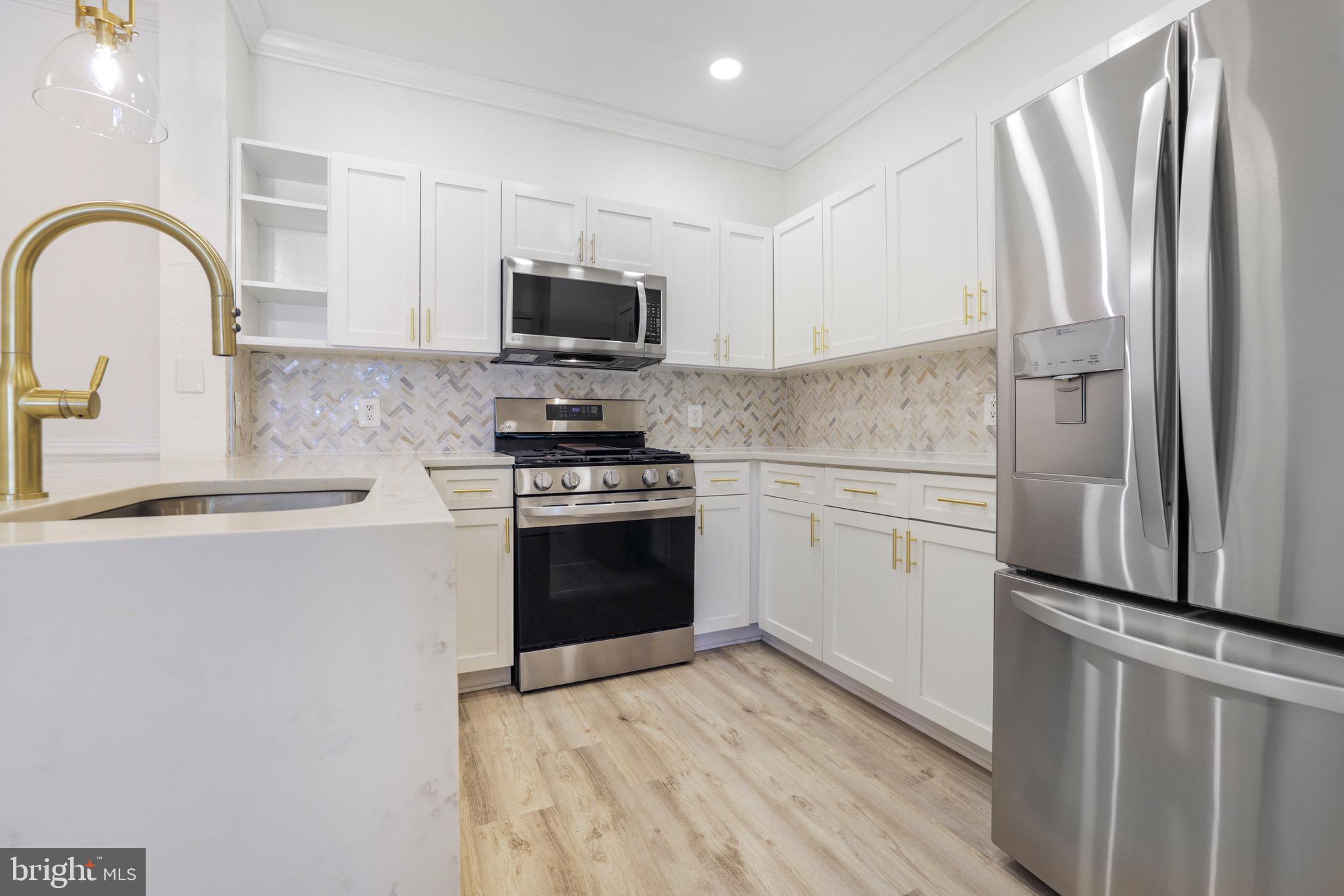 ASHMORE AT GERMANOWN COMMUNITY - Residential