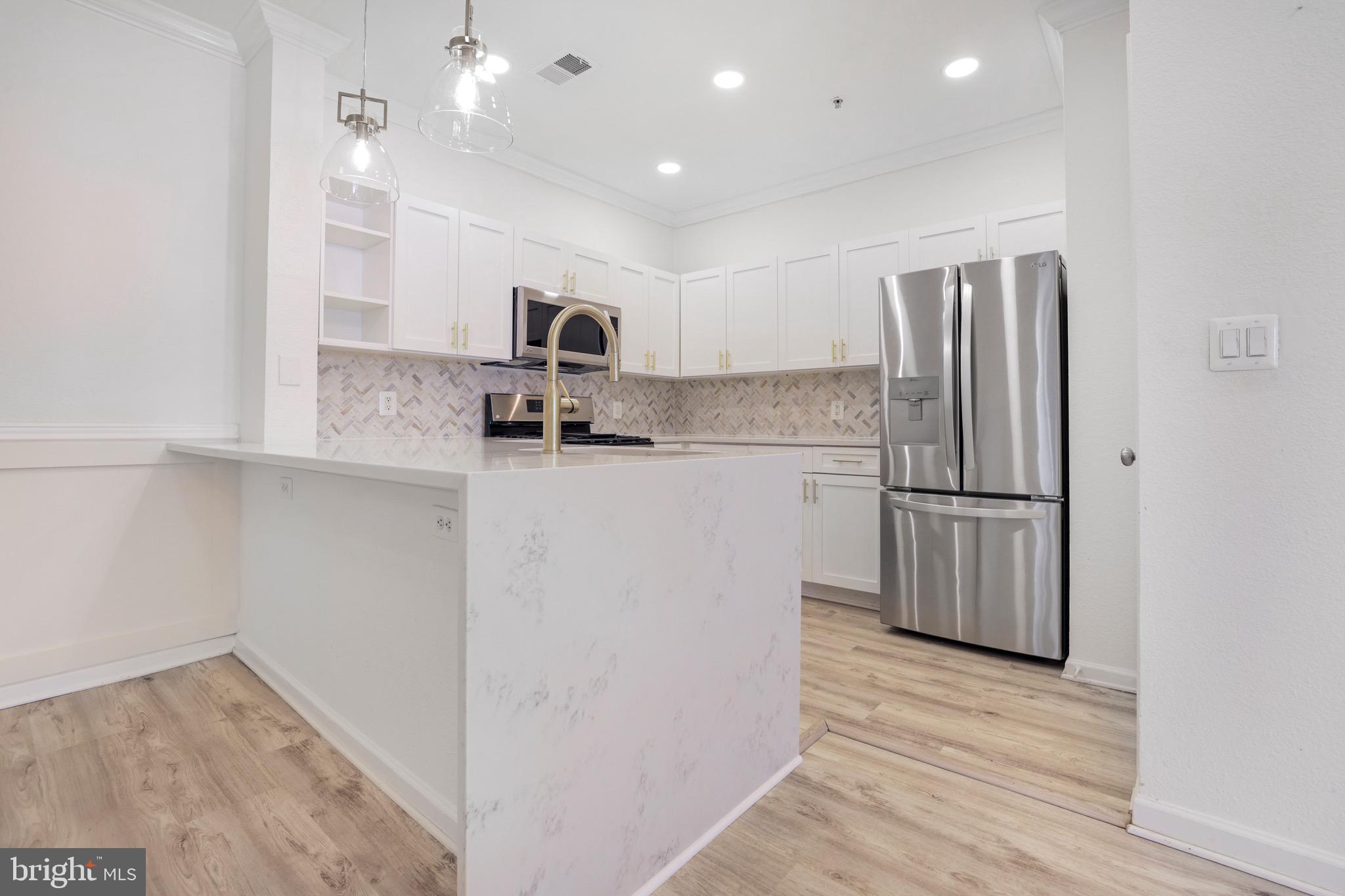 ASHMORE AT GERMANOWN COMMUNITY - Residential