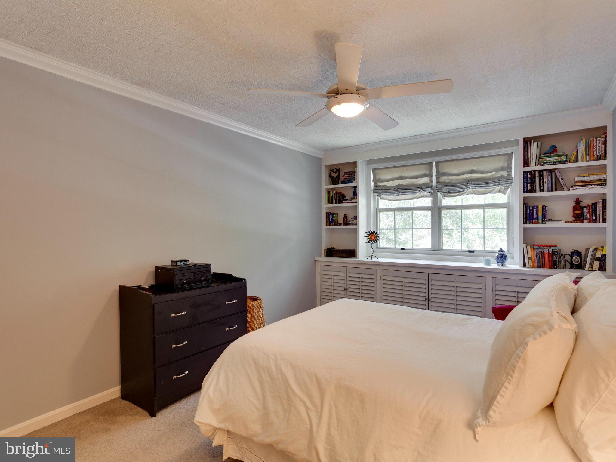 ARLINGTON OAKS - Residential