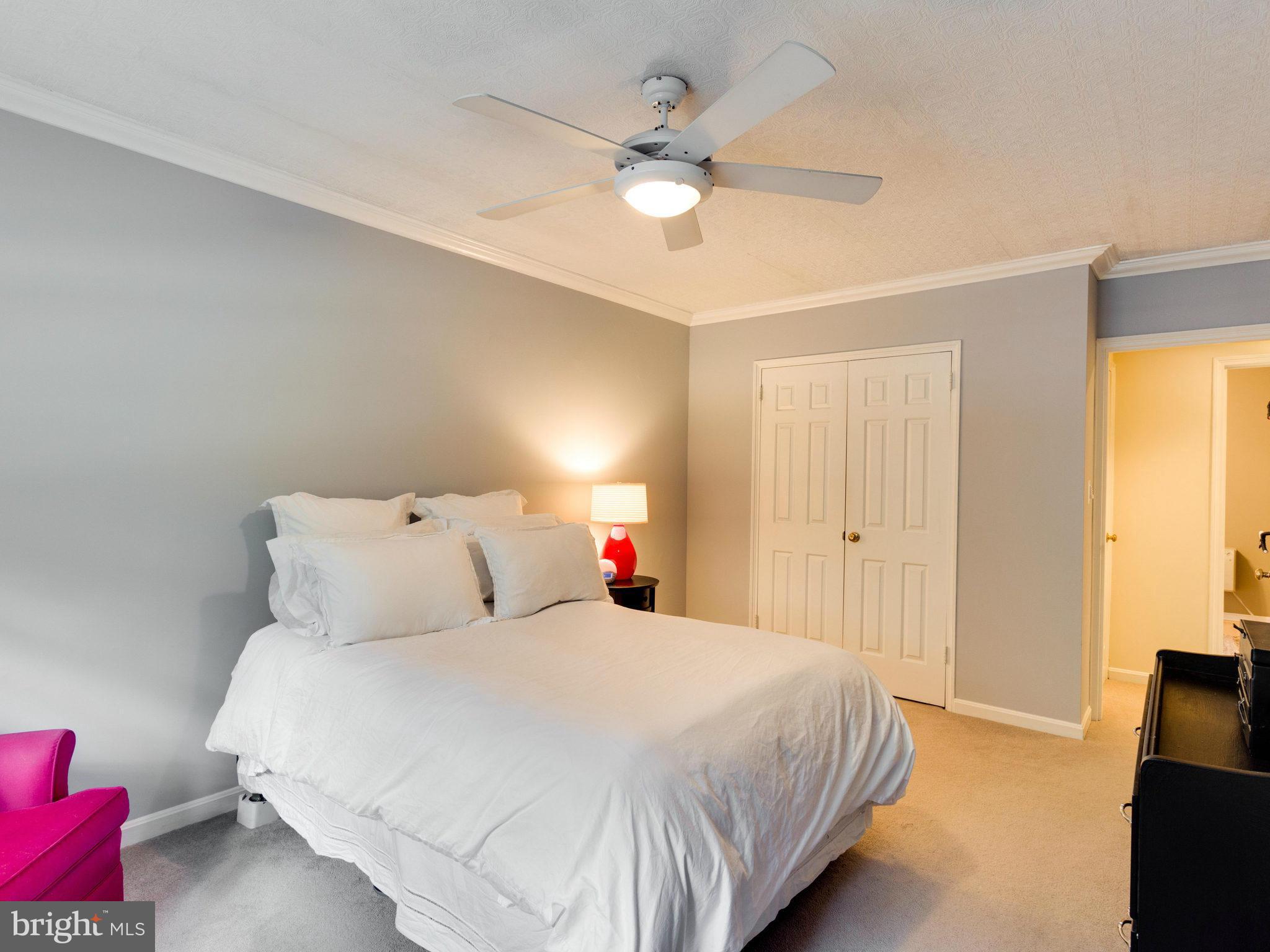 ARLINGTON OAKS - Residential