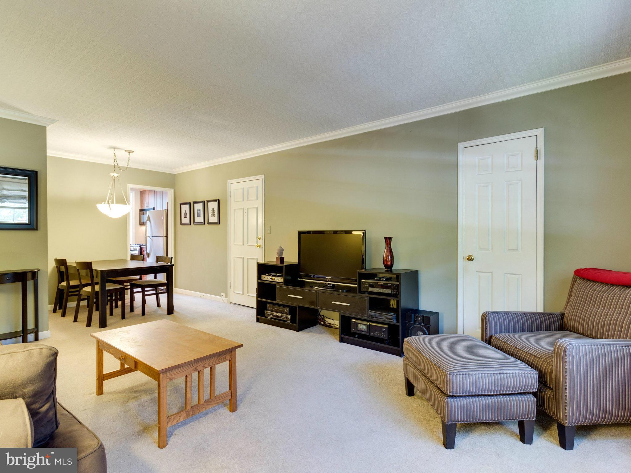 ARLINGTON OAKS - Residential