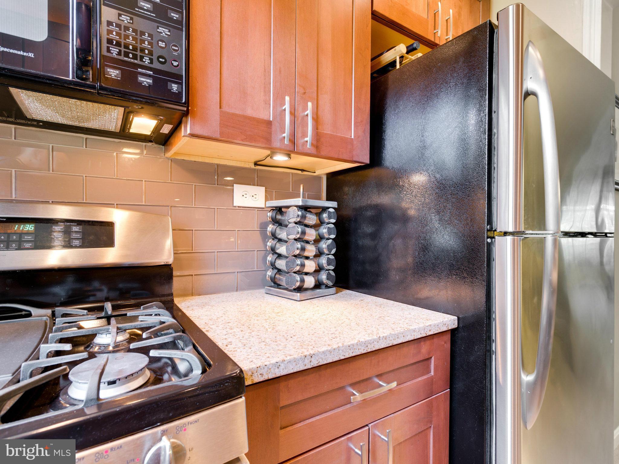 ARLINGTON OAKS - Residential