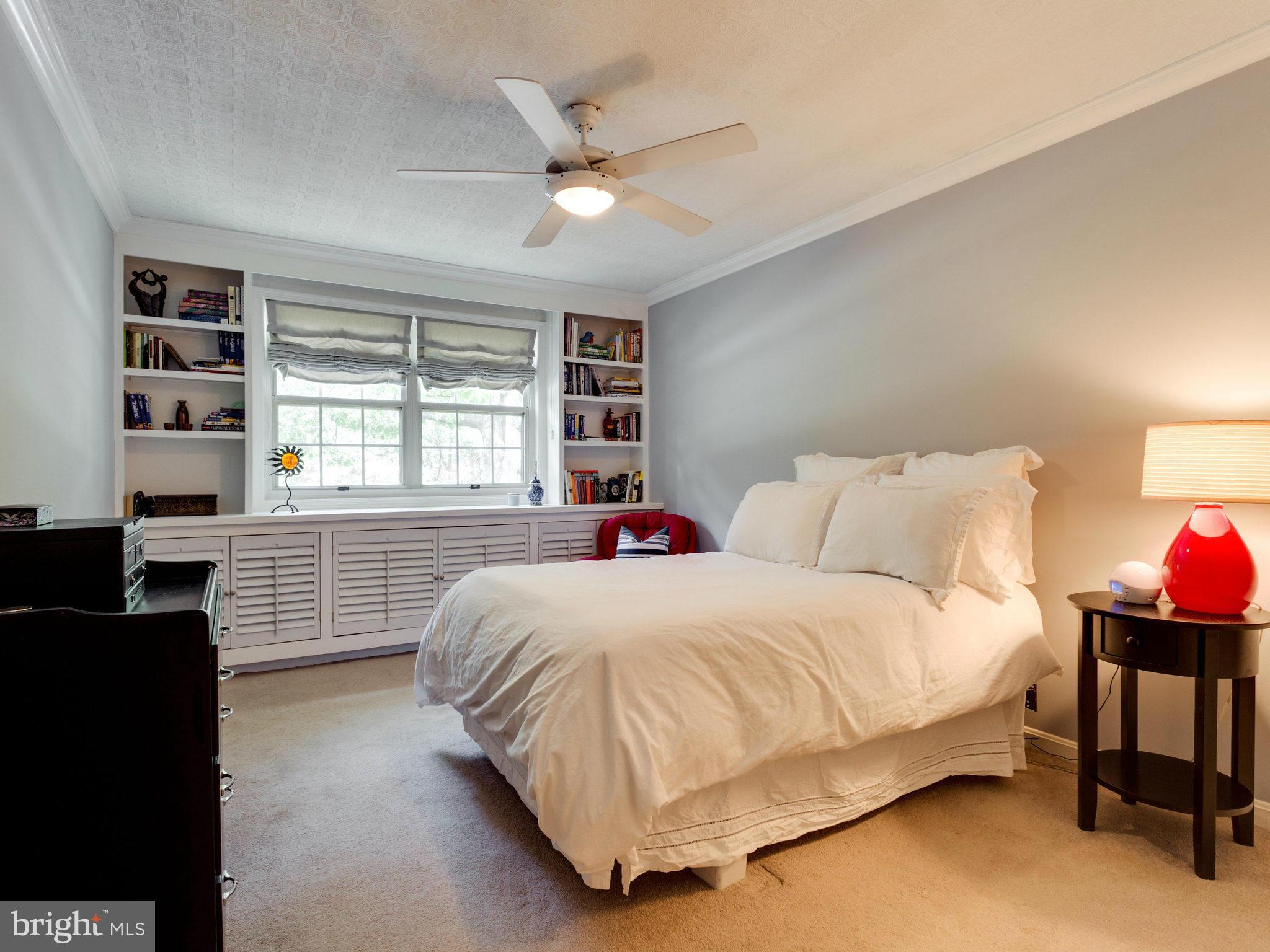 ARLINGTON OAKS - Residential