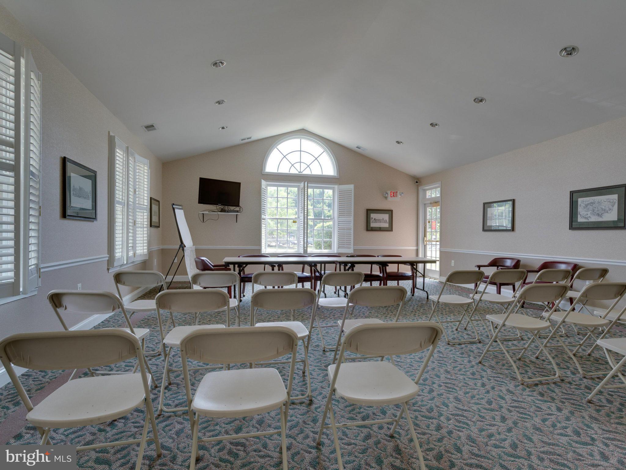 ARLINGTON OAKS - Residential