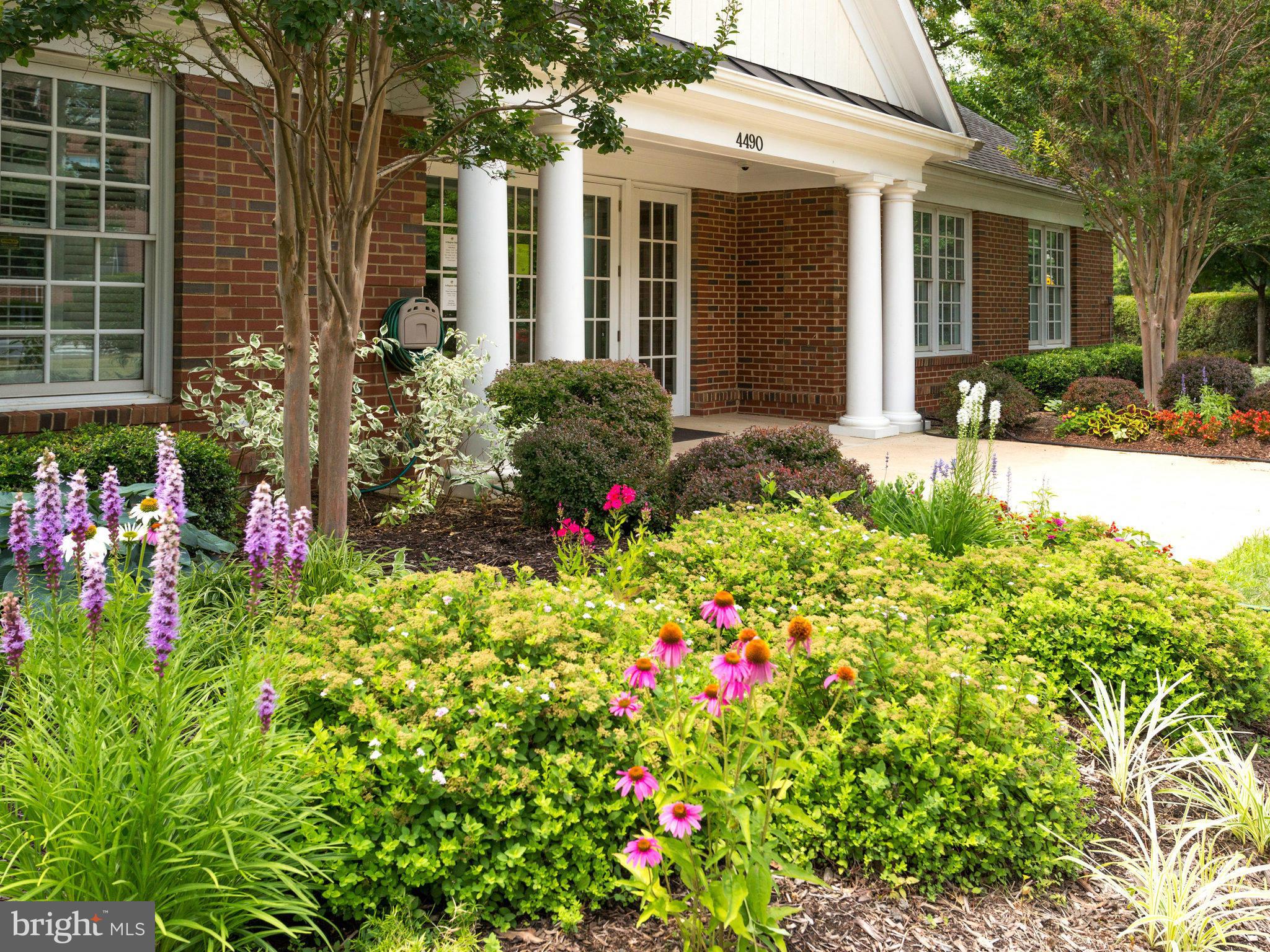 ARLINGTON OAKS - Residential