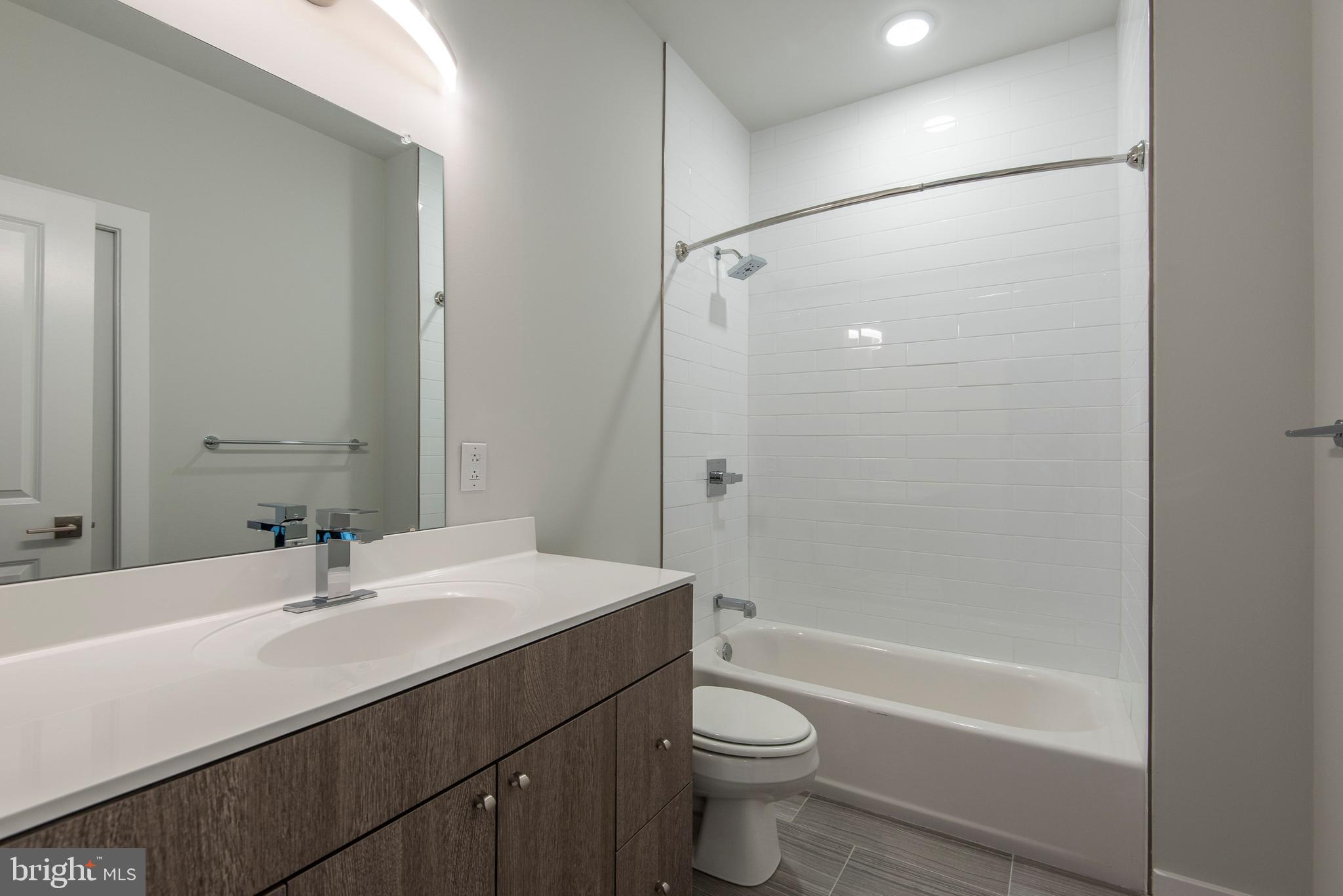 KENSINGTON - Residential