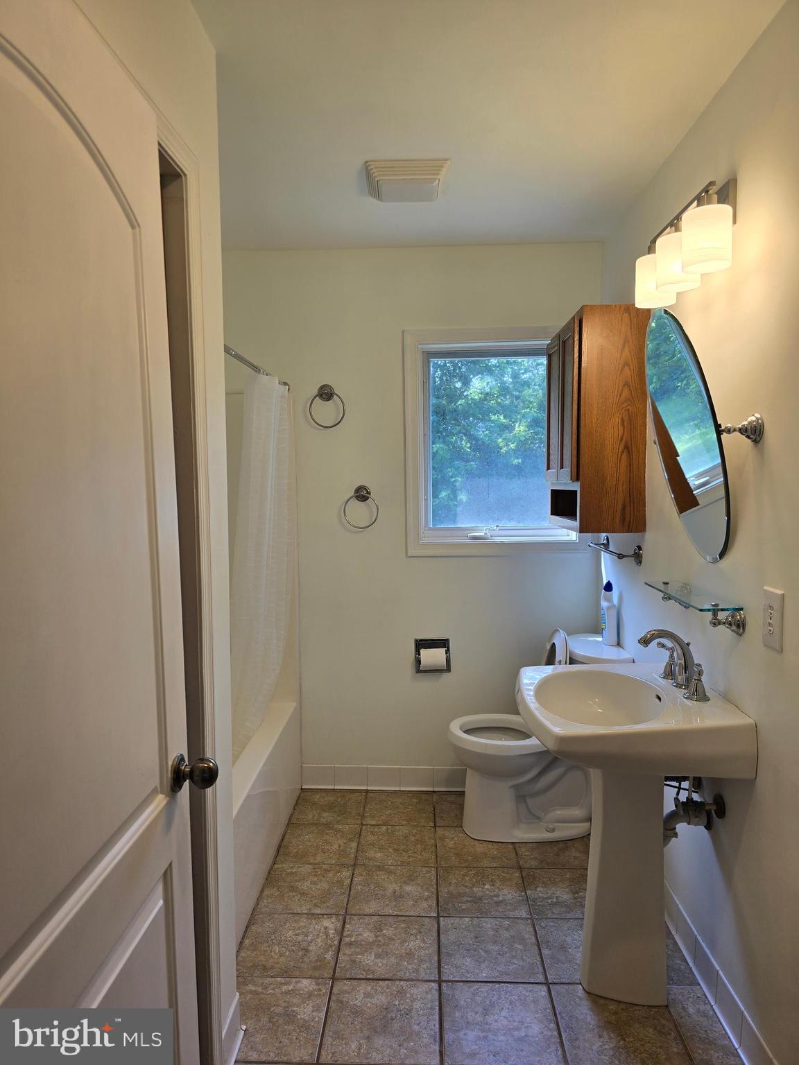 LONGVIEW BEACH - Residential