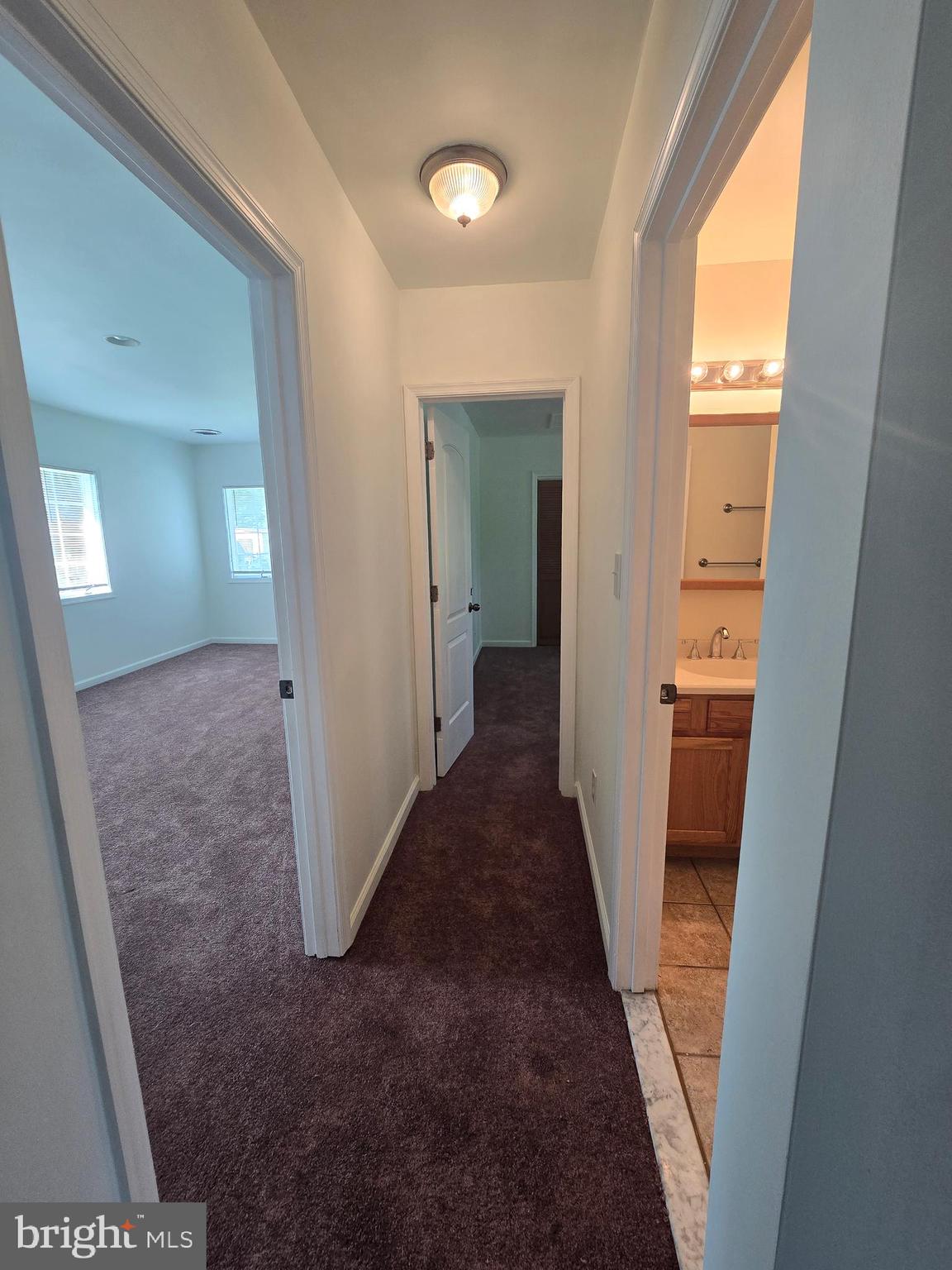 LONGVIEW BEACH - Residential