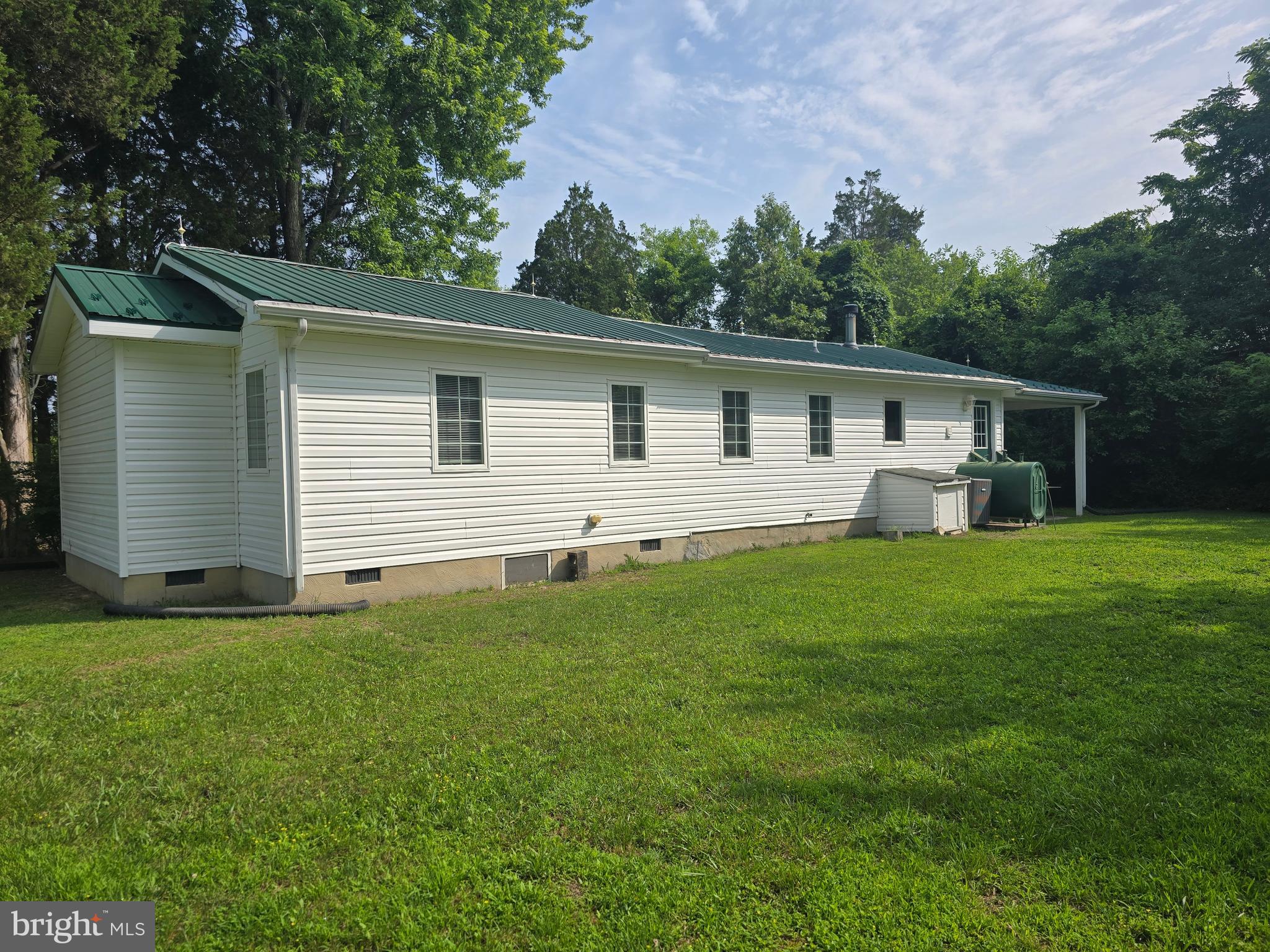 LONGVIEW BEACH - Residential