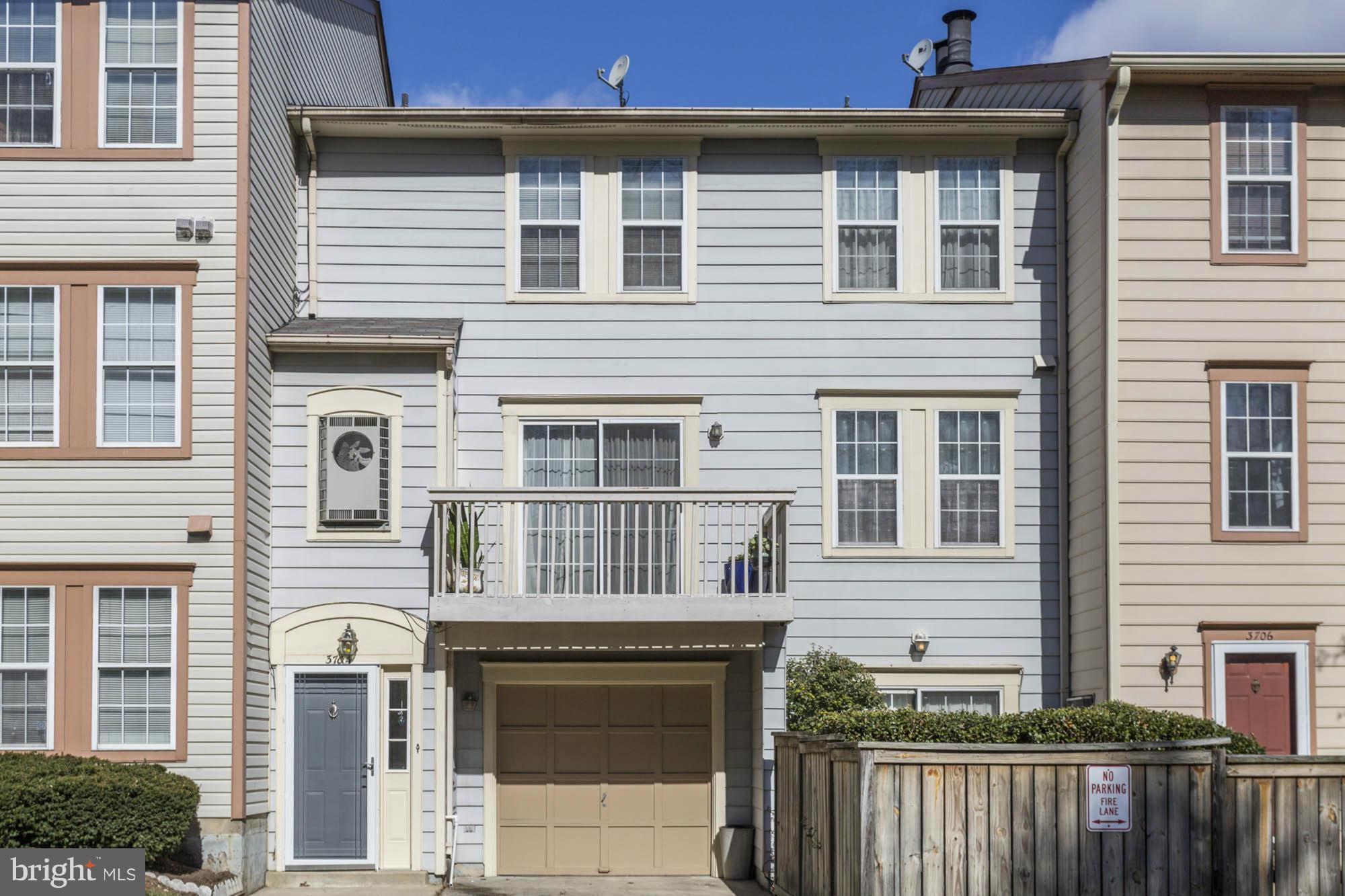 Gorgeous TH with TWO Master Bedrooms! Brazilian cherry hardwood in living and dining. Updated eat-in kitchen with s/s appliances, granite countertops, tile backsplash. Master bath and main level half bath updated! Large garage with extra storage plus assigned parking space. Amenities include pool and tennis courts.