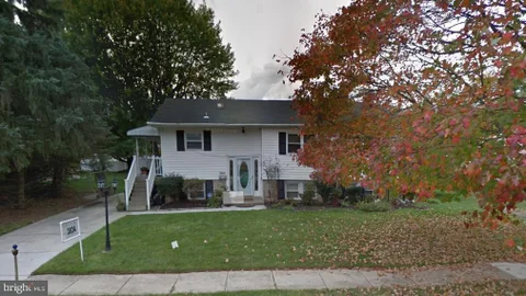 MLS: MDBC2165828