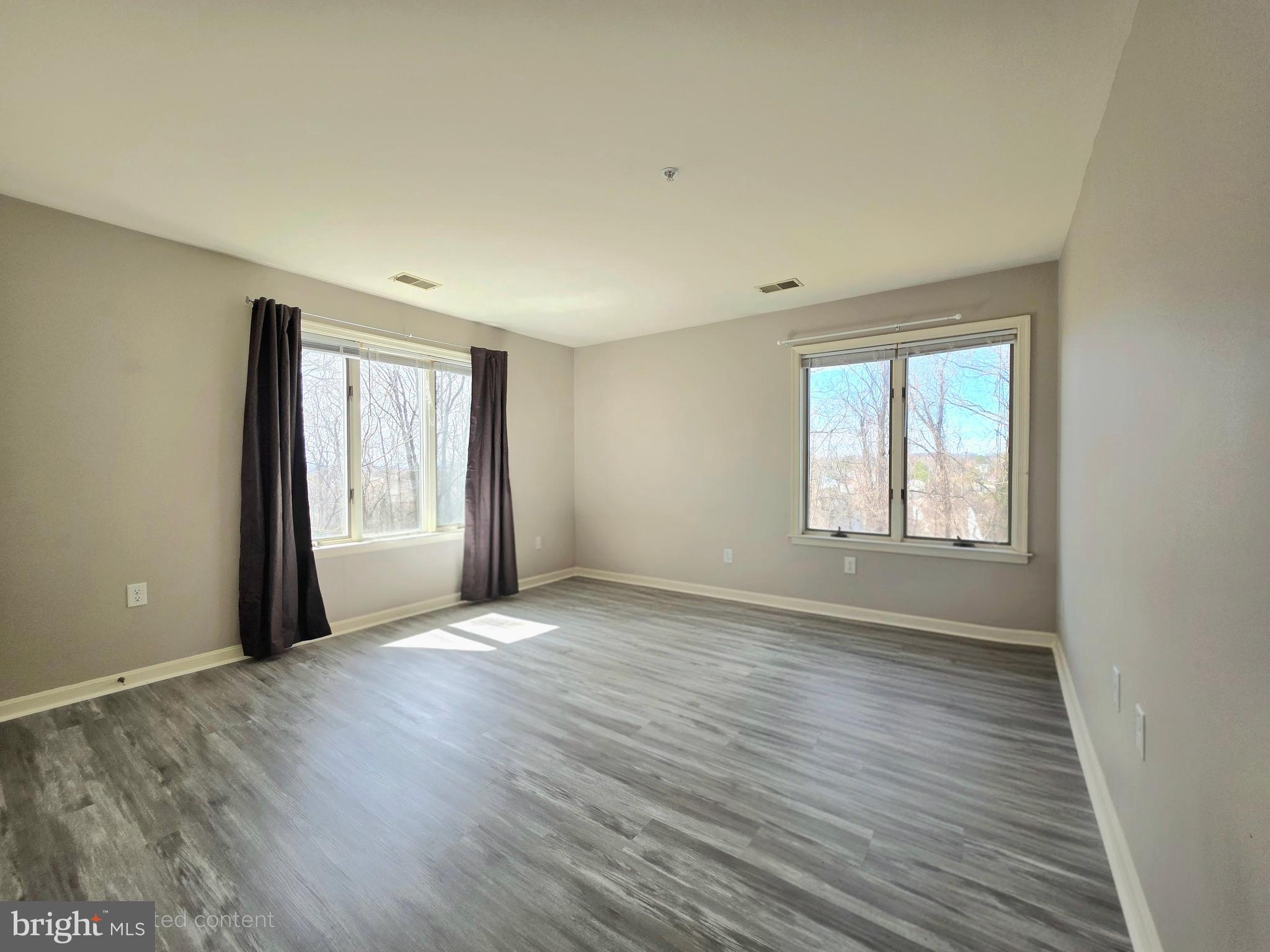 PARRS RIDGE - Residential