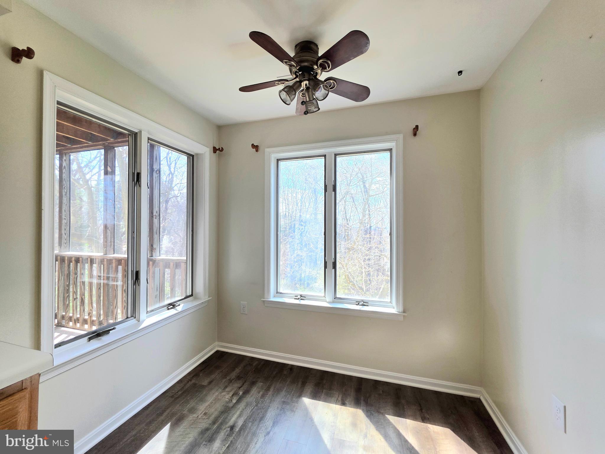 PARRS RIDGE - Residential