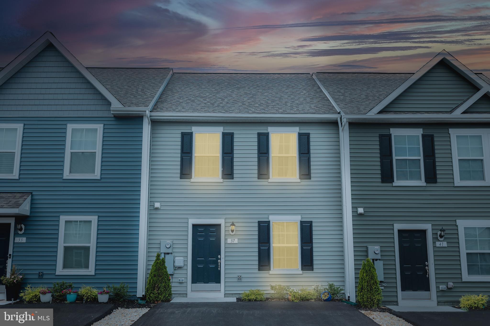 WHISPERING PINES - Residential