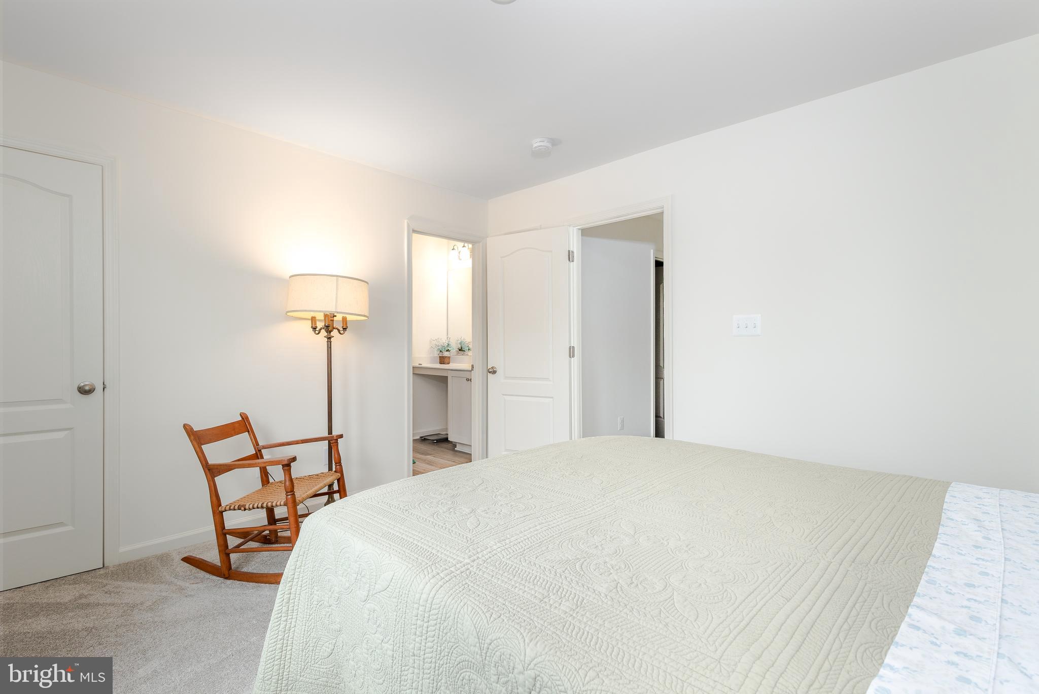 WHISPERING PINES - Residential