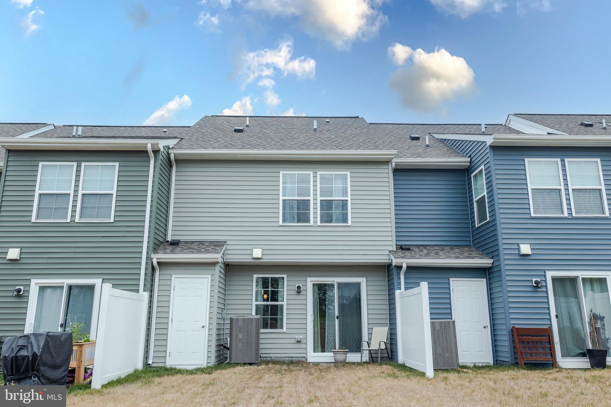 WHISPERING PINES - Residential