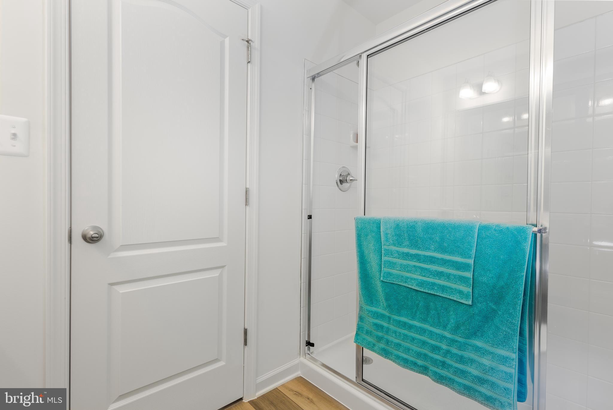 WHISPERING PINES - Residential