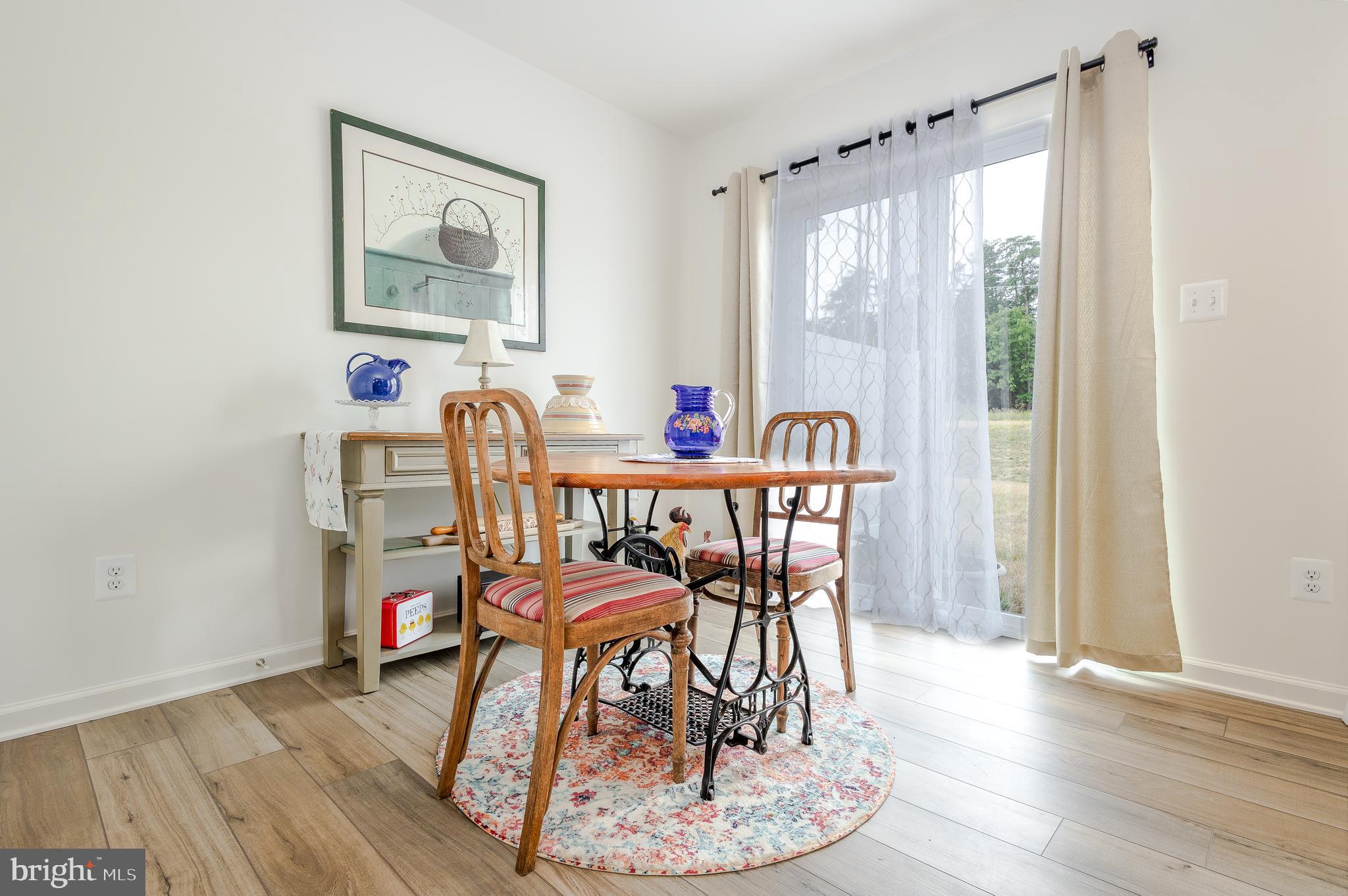 WHISPERING PINES - Residential