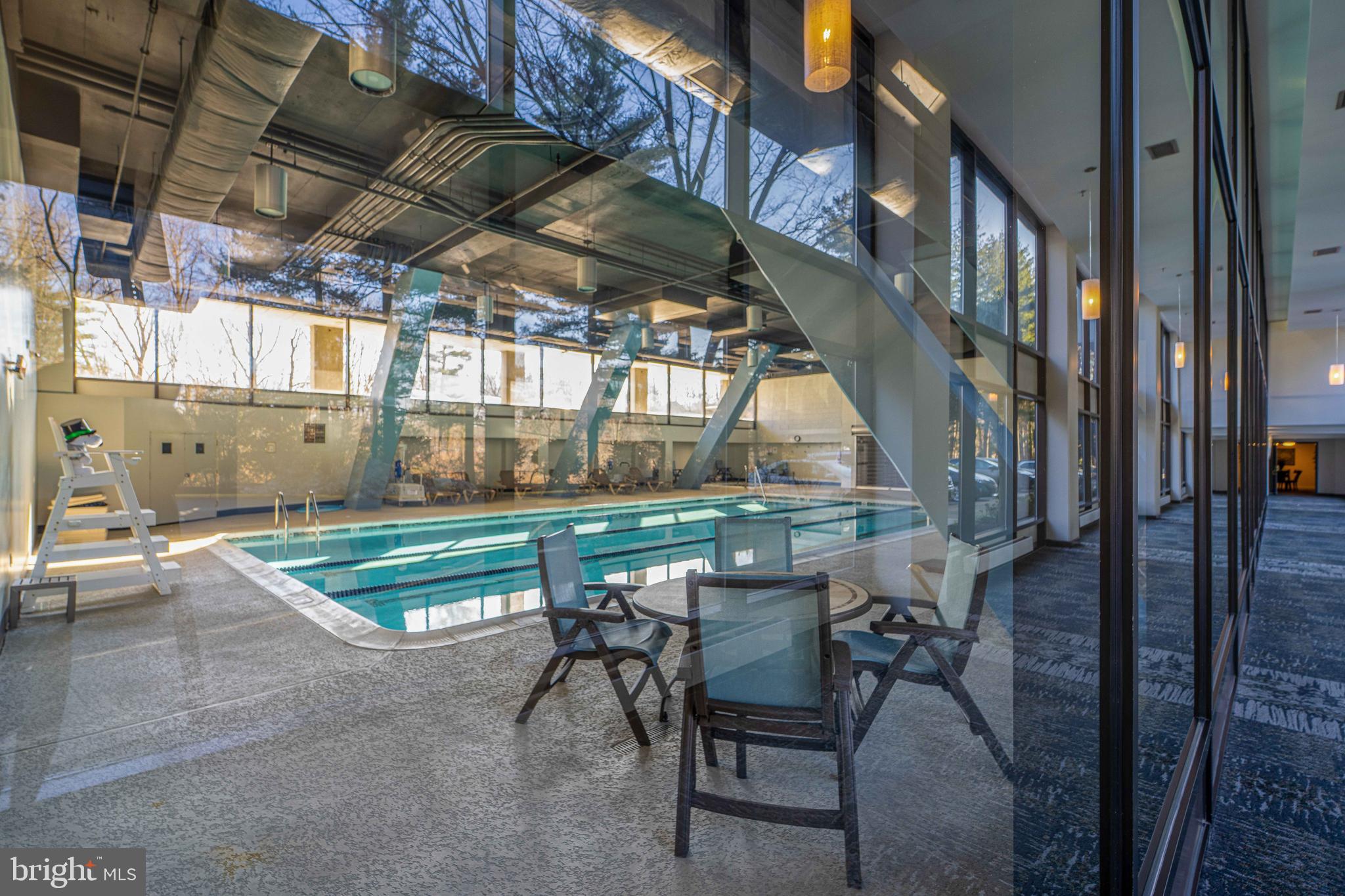 LAKESIDE PLAZA - Residential