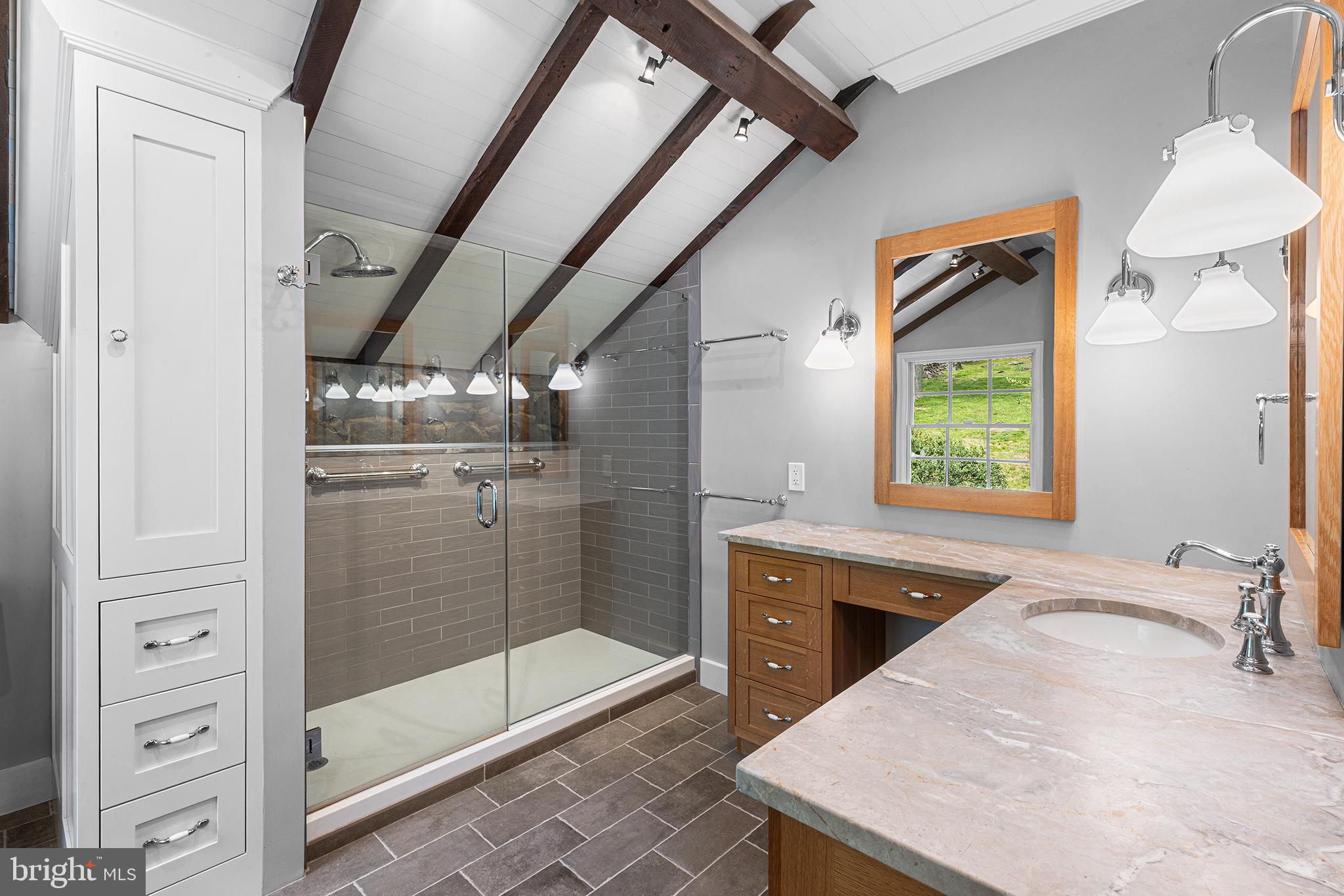CEDAR GROVE FARM - Residential