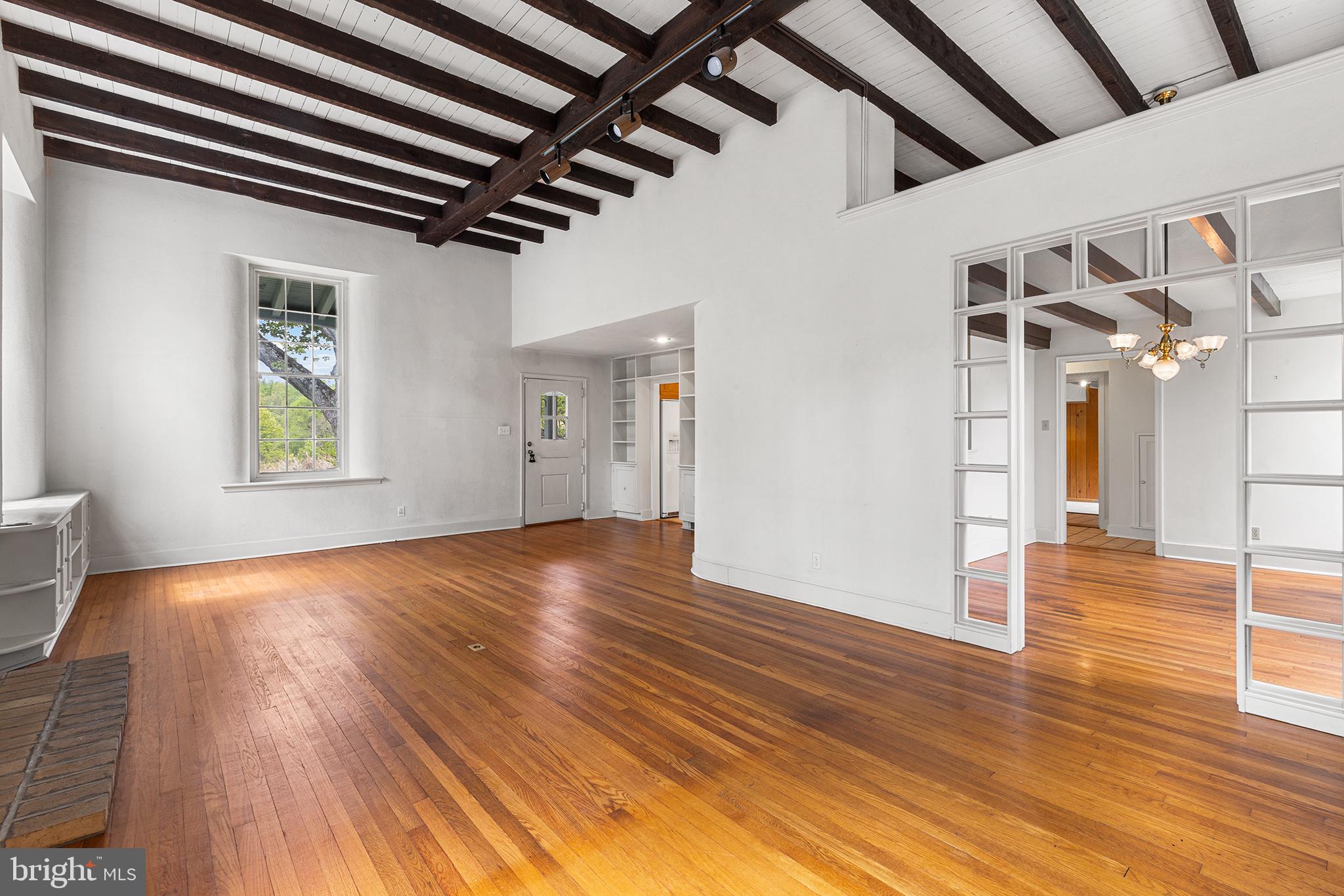 CEDAR GROVE FARM - Residential