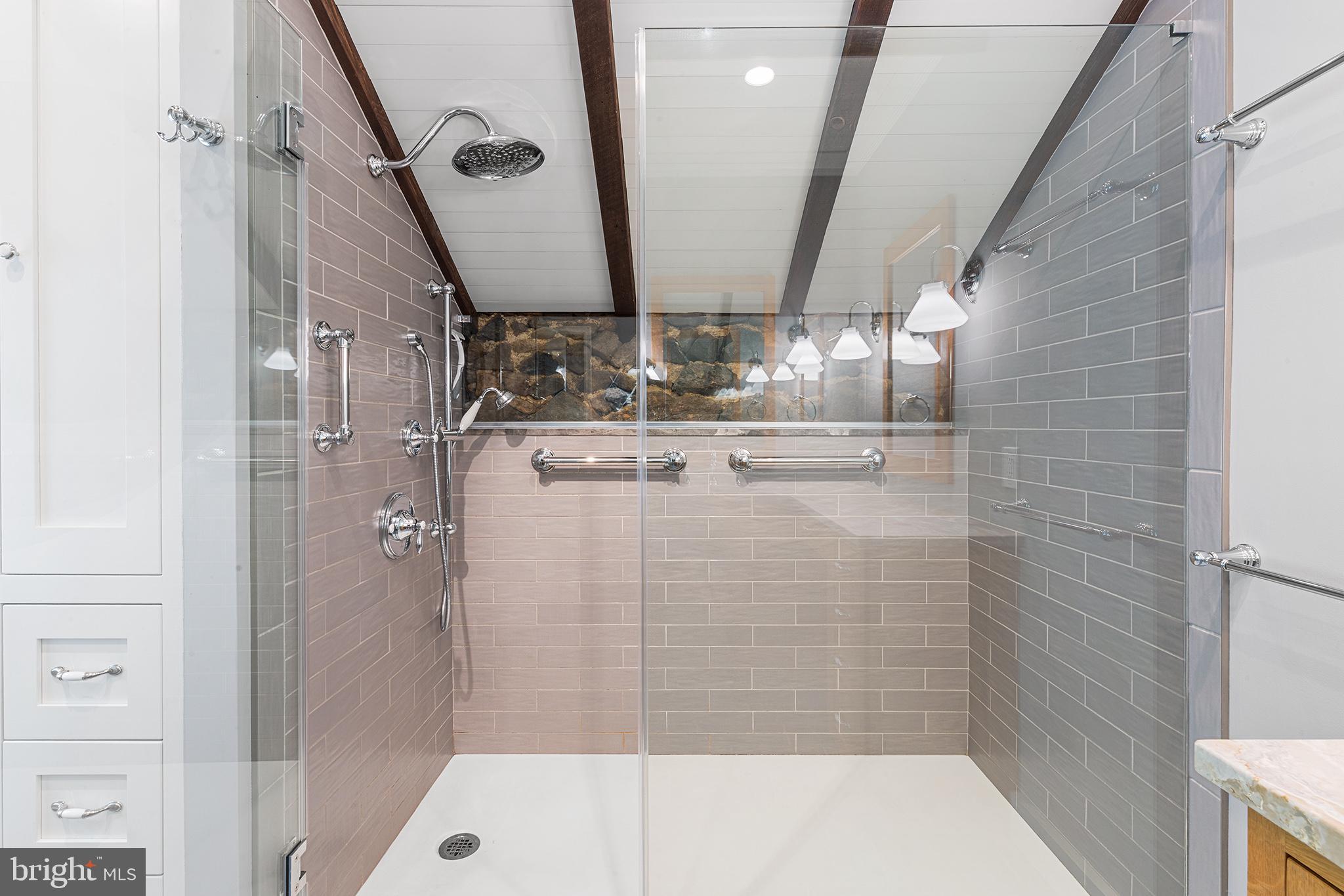 CEDAR GROVE FARM - Residential
