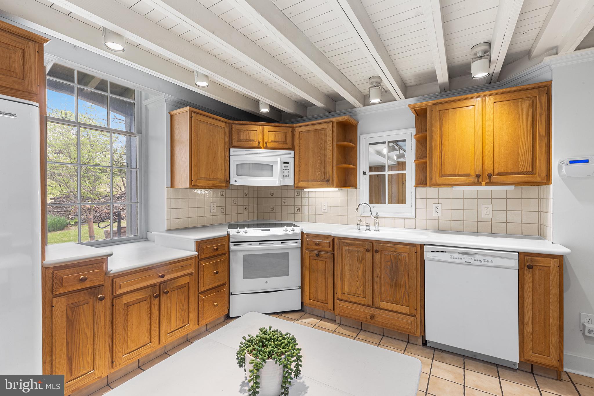 CEDAR GROVE FARM - Residential
