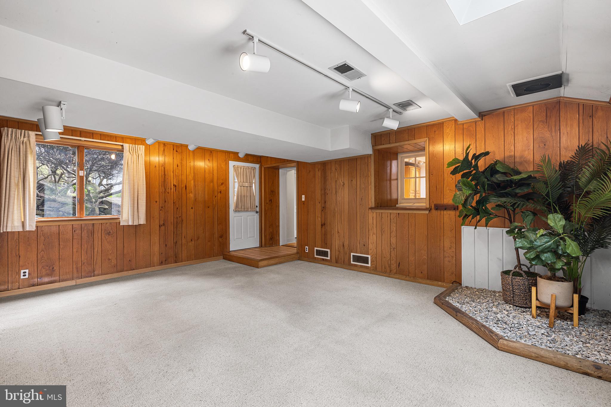 CEDAR GROVE FARM - Residential