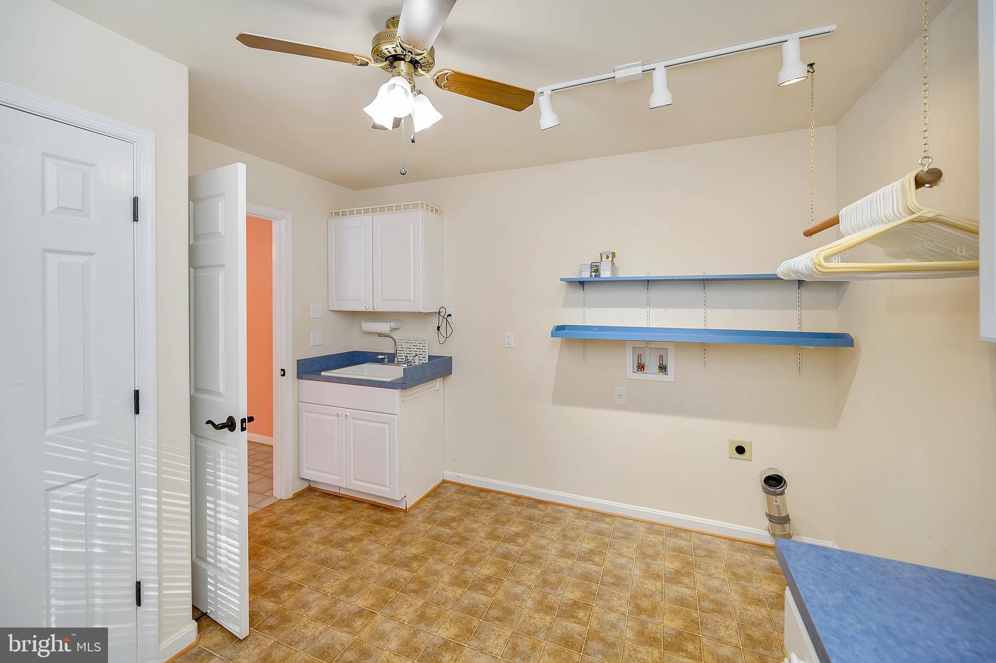 KINGS LEIGH ESTATES - Residential