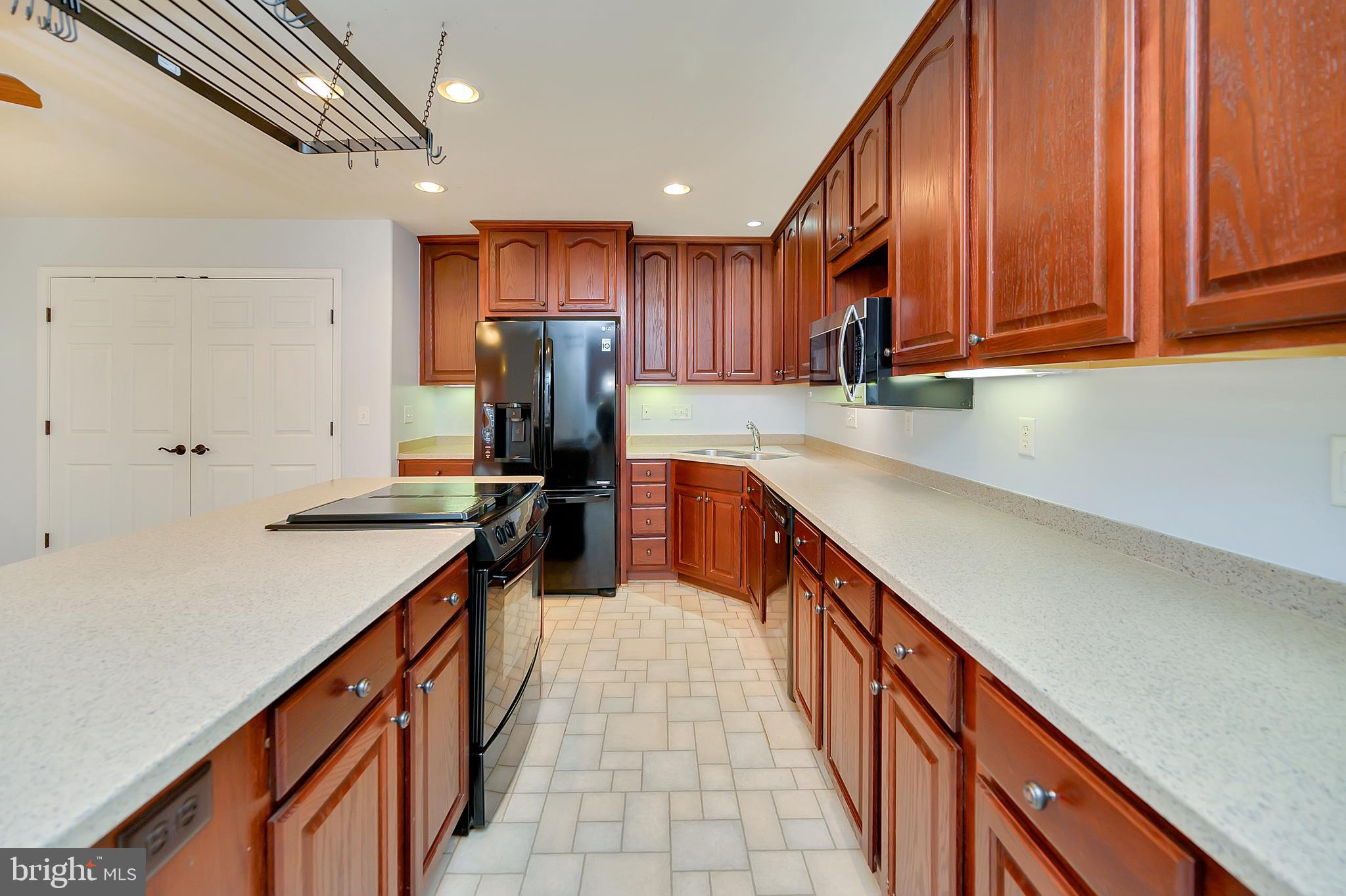 KINGS LEIGH ESTATES - Residential