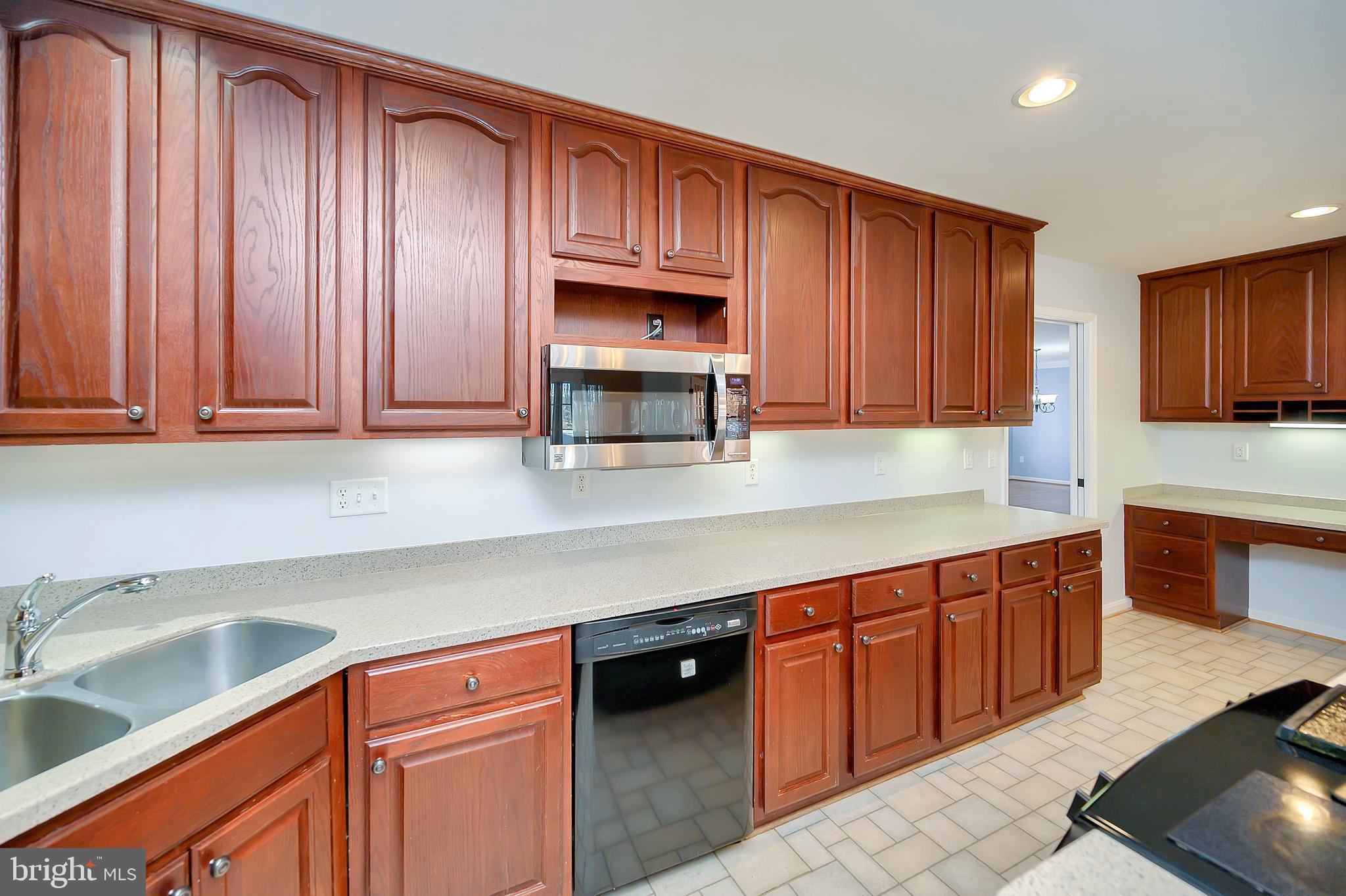 KINGS LEIGH ESTATES - Residential