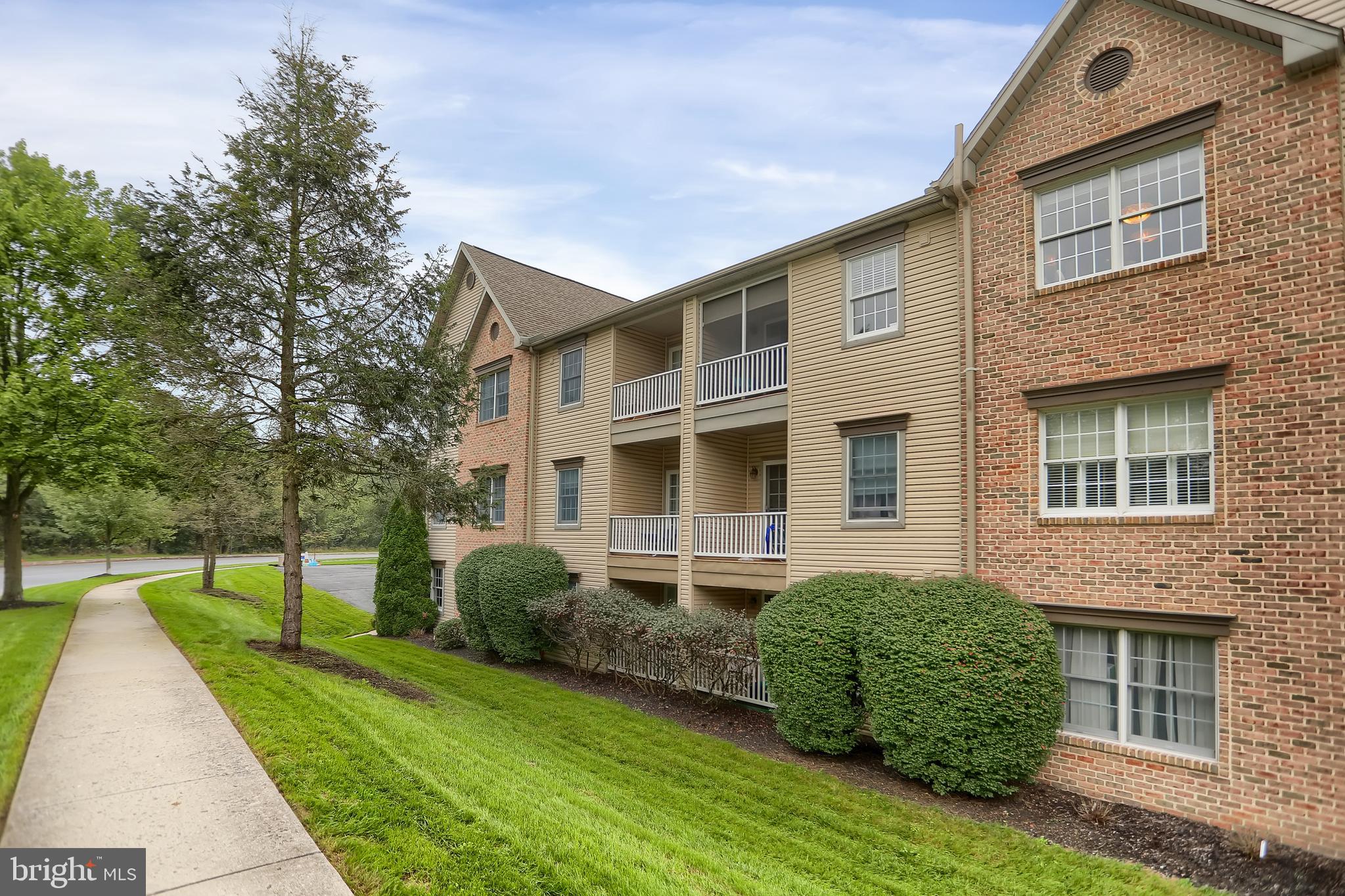 NORTHWOODS CROSSING - Residential