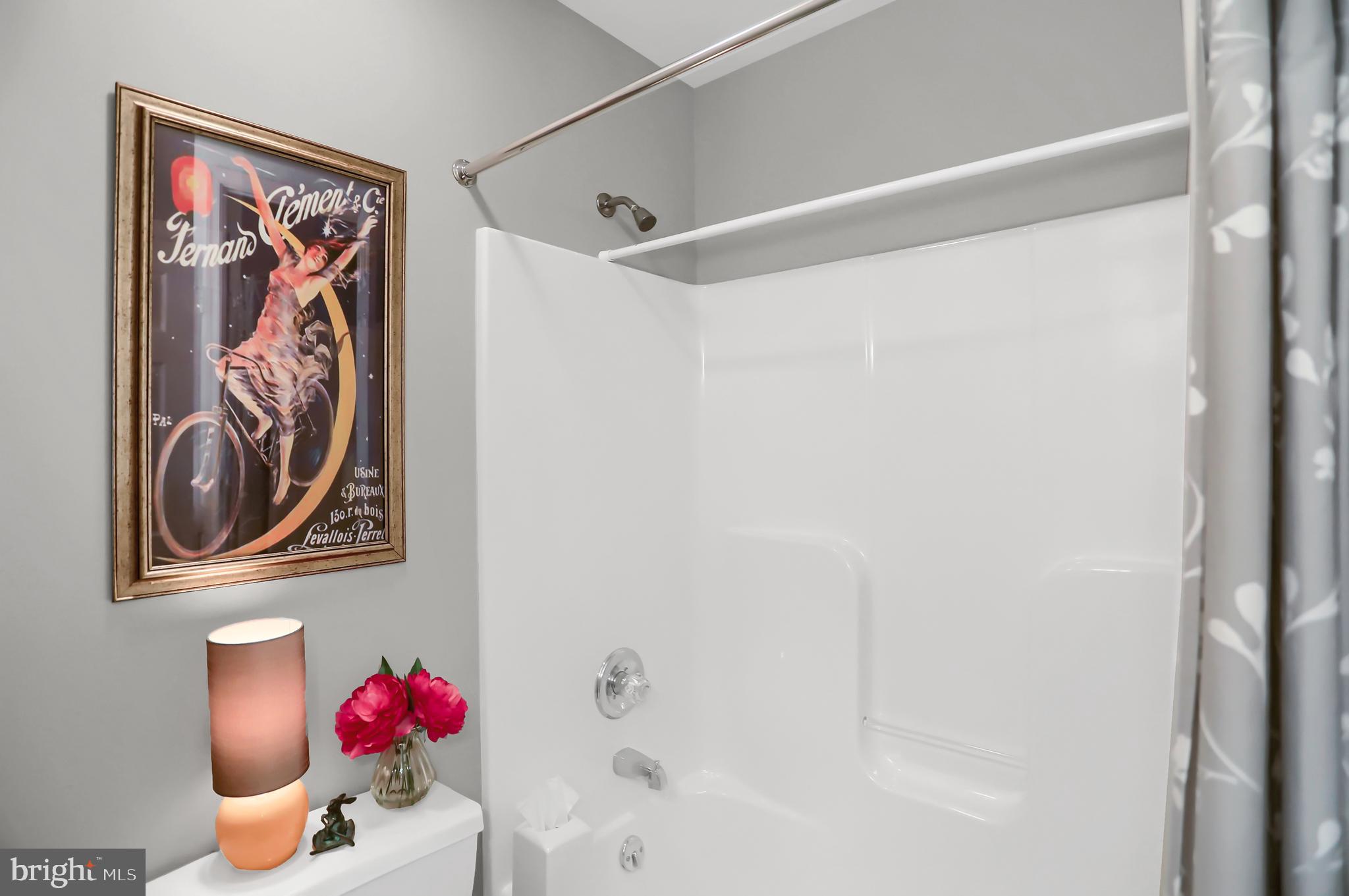 NORTHWOODS CROSSING - Residential