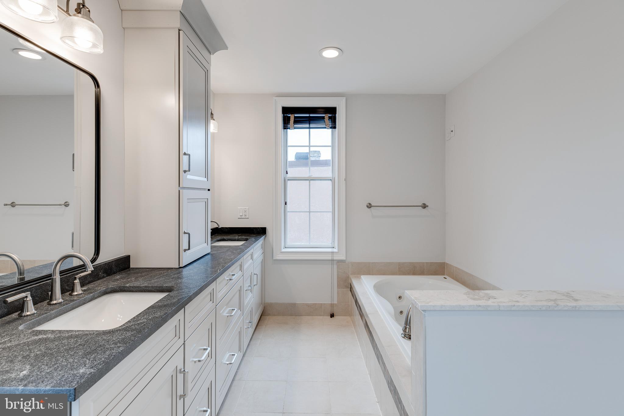 BELLA VISTA - Residential