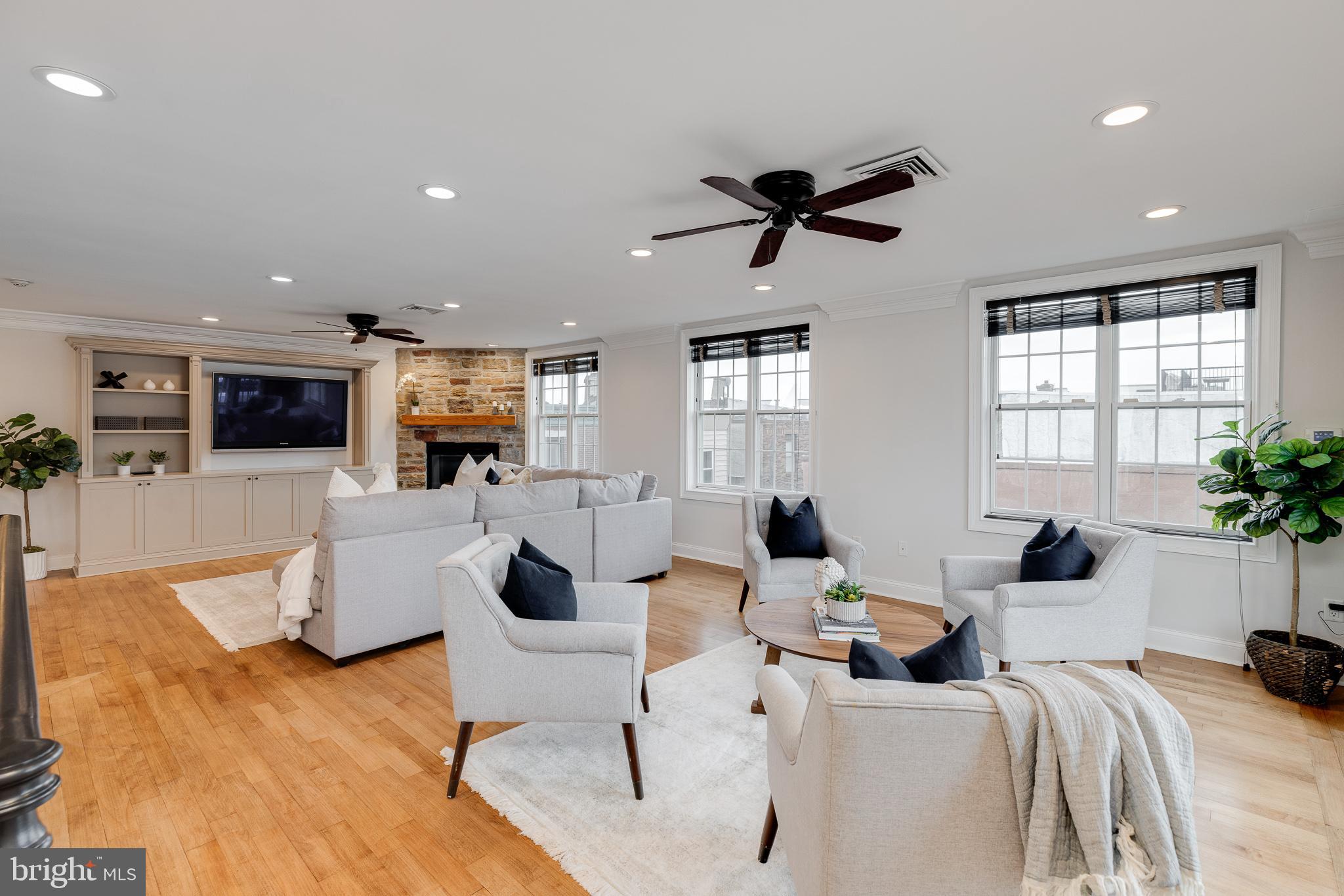 BELLA VISTA - Residential