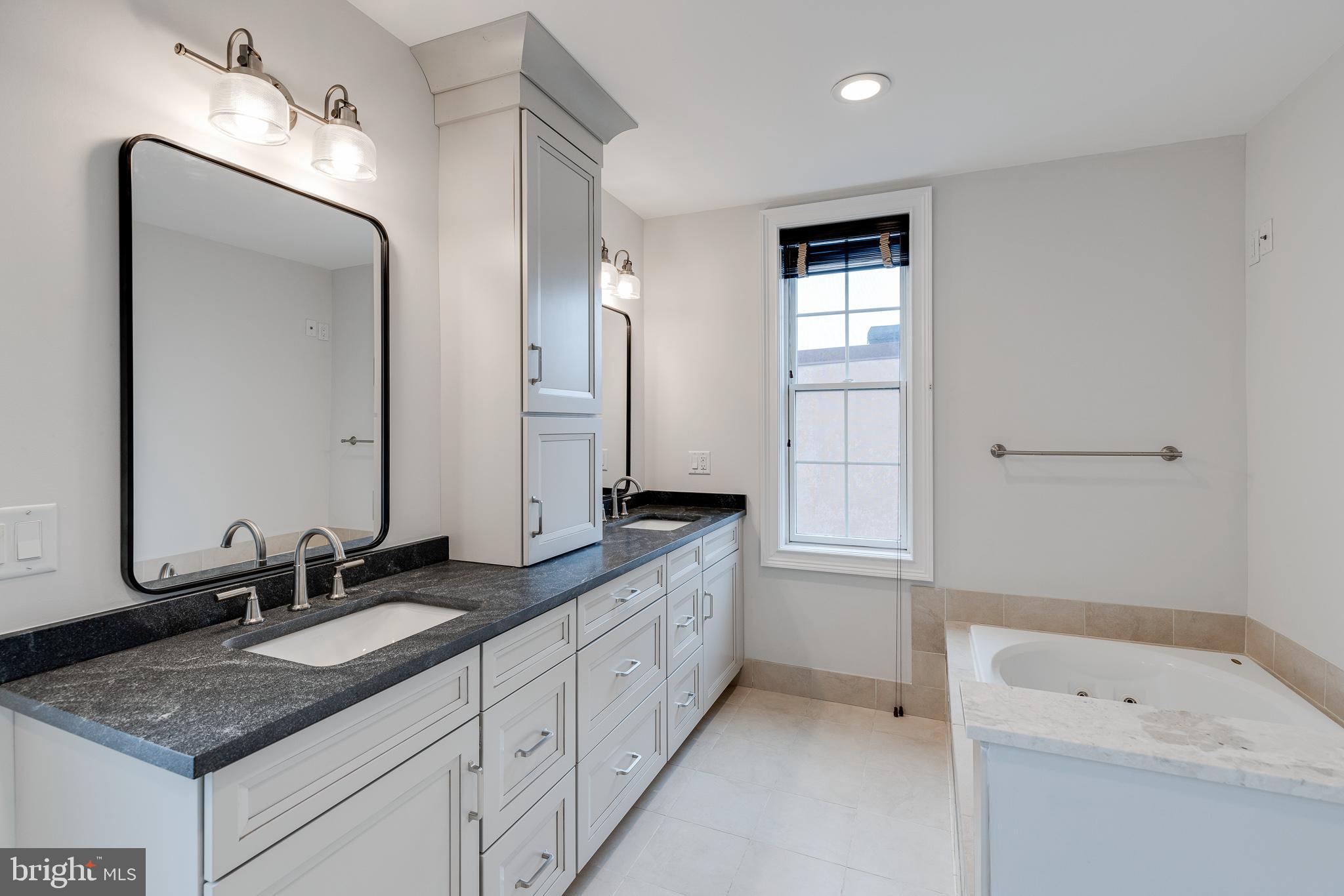 BELLA VISTA - Residential