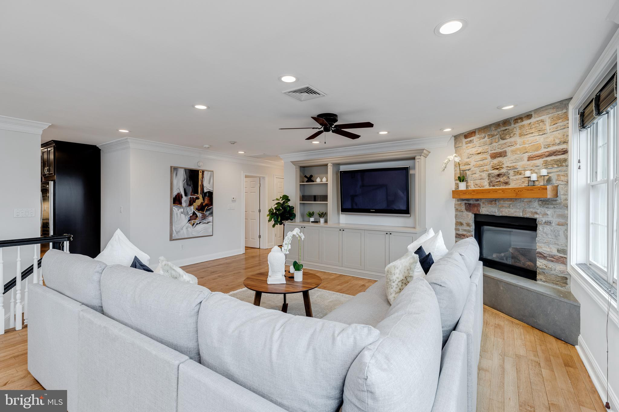 BELLA VISTA - Residential