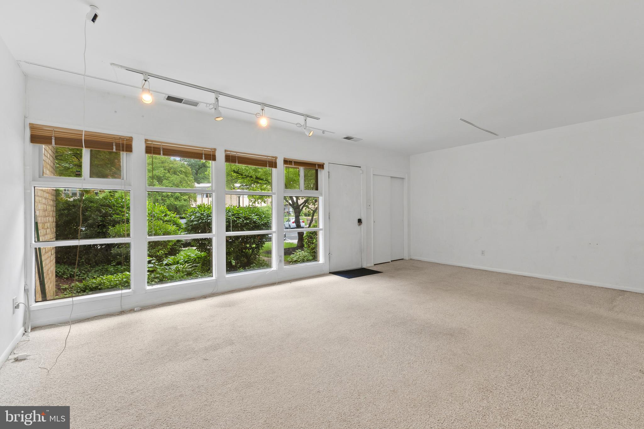 FAIRFAX HERITAGE - Residential