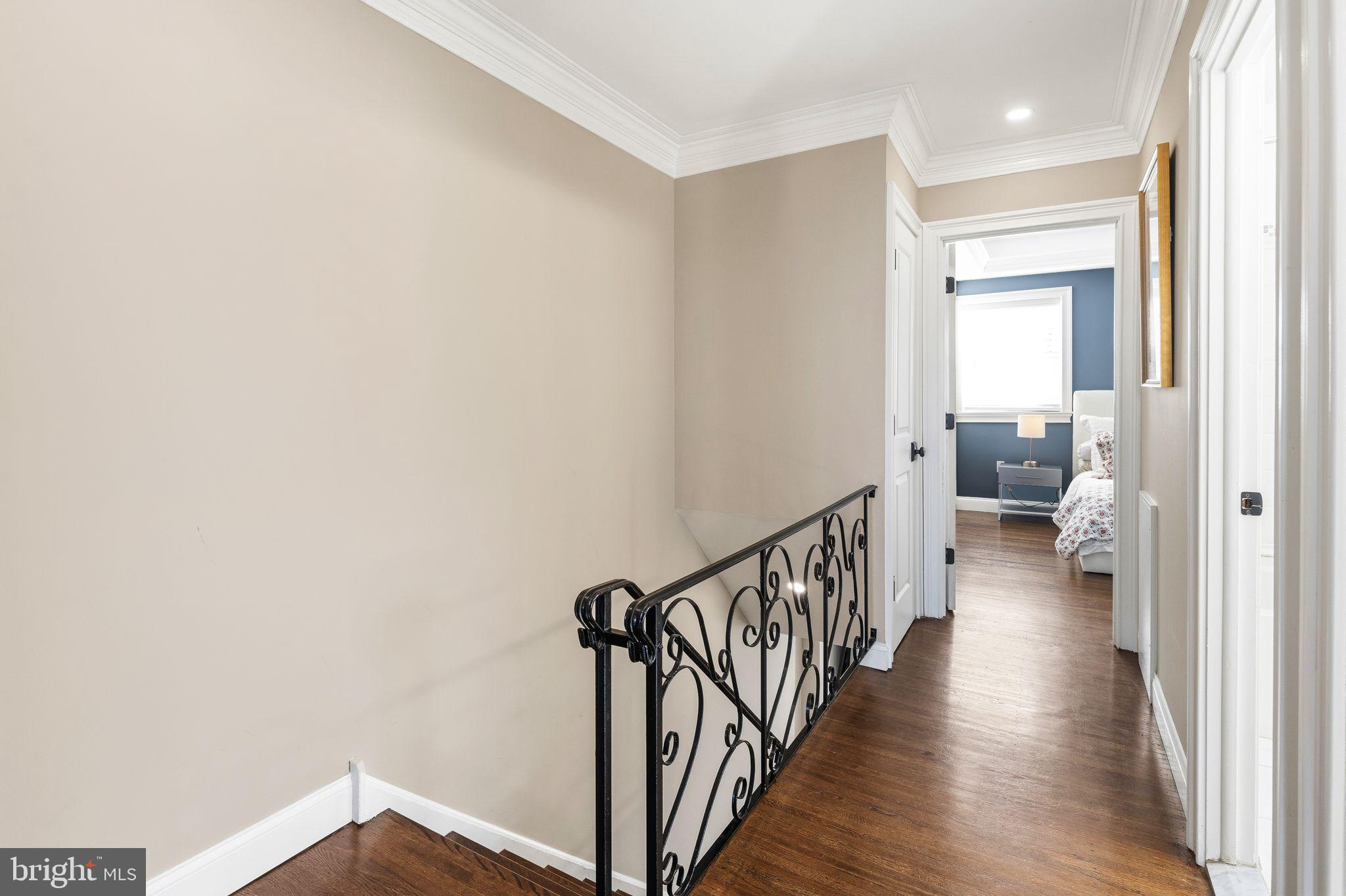 ROXBOROUGH - Residential