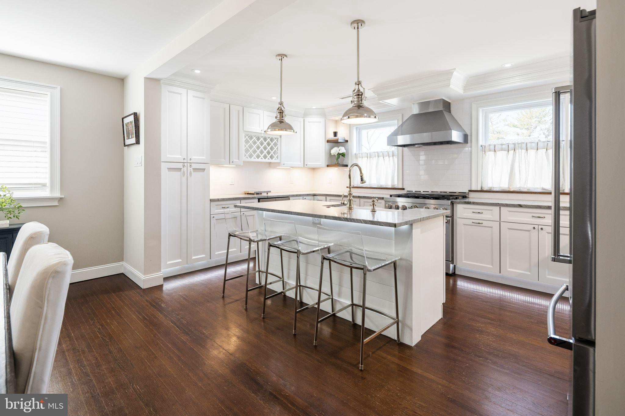 ROXBOROUGH - Residential