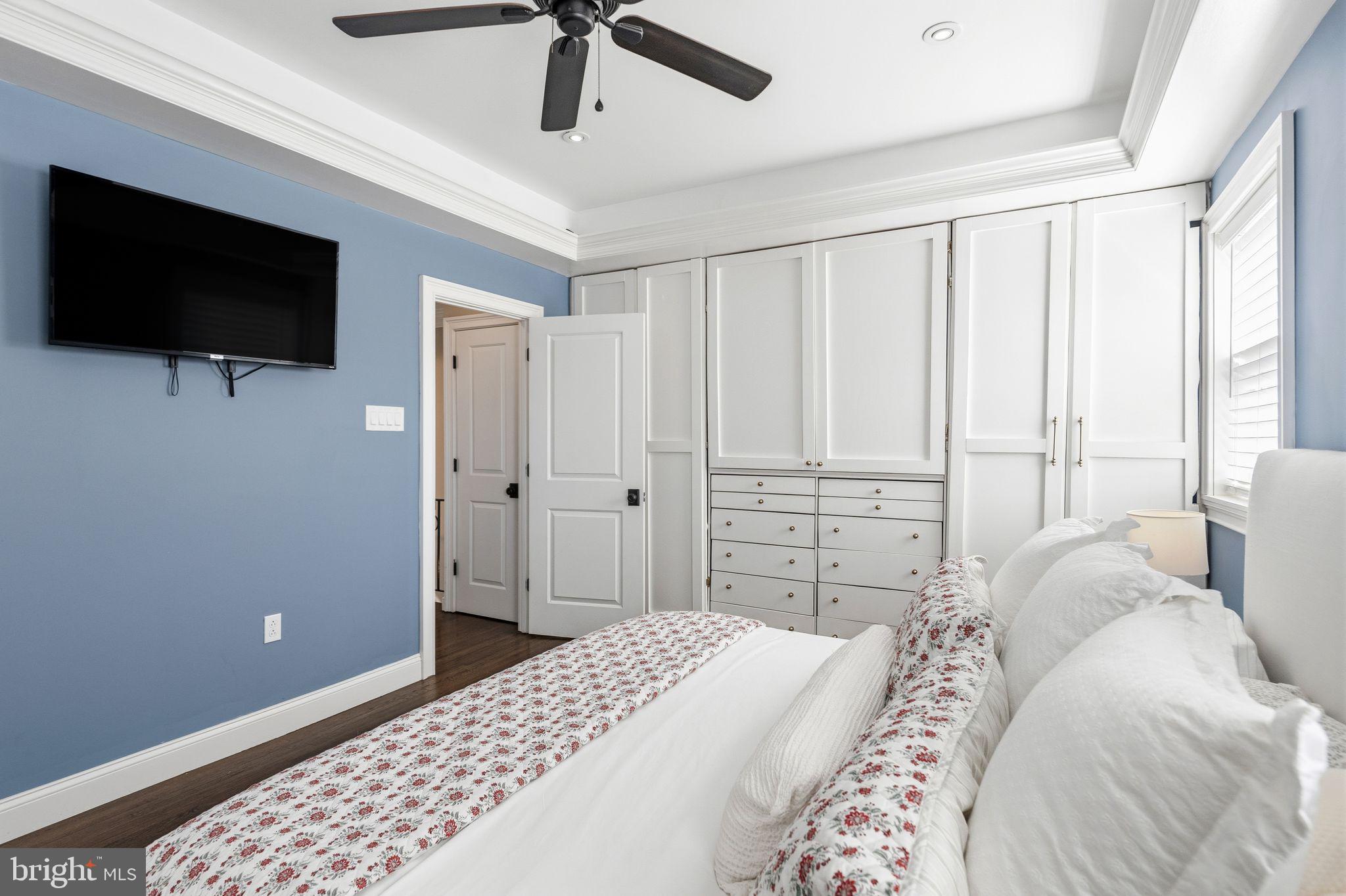 ROXBOROUGH - Residential