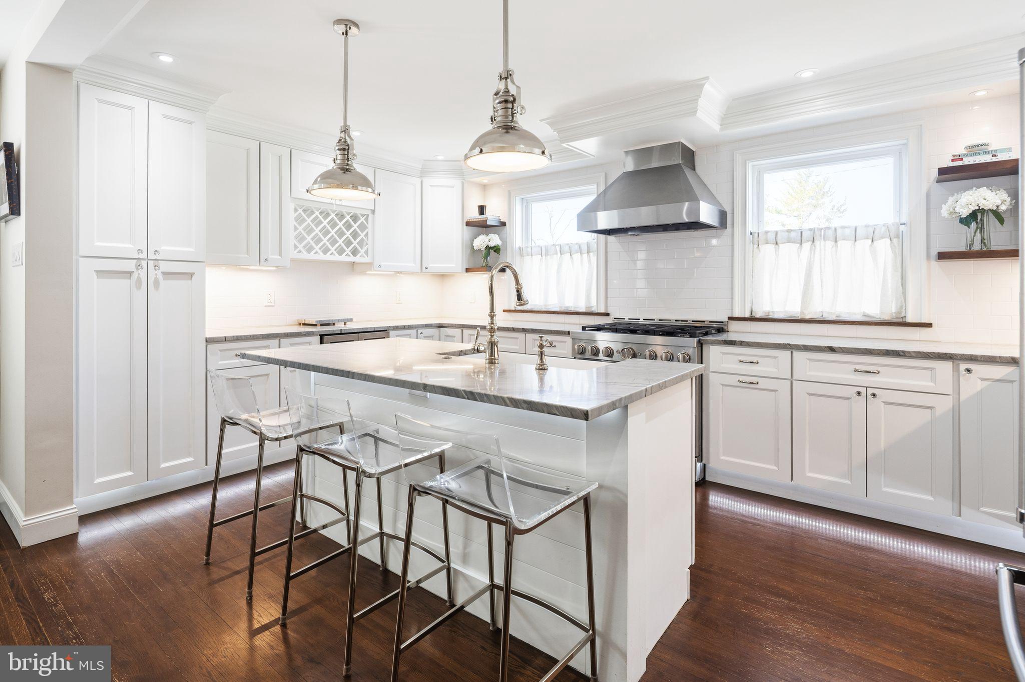 ROXBOROUGH - Residential