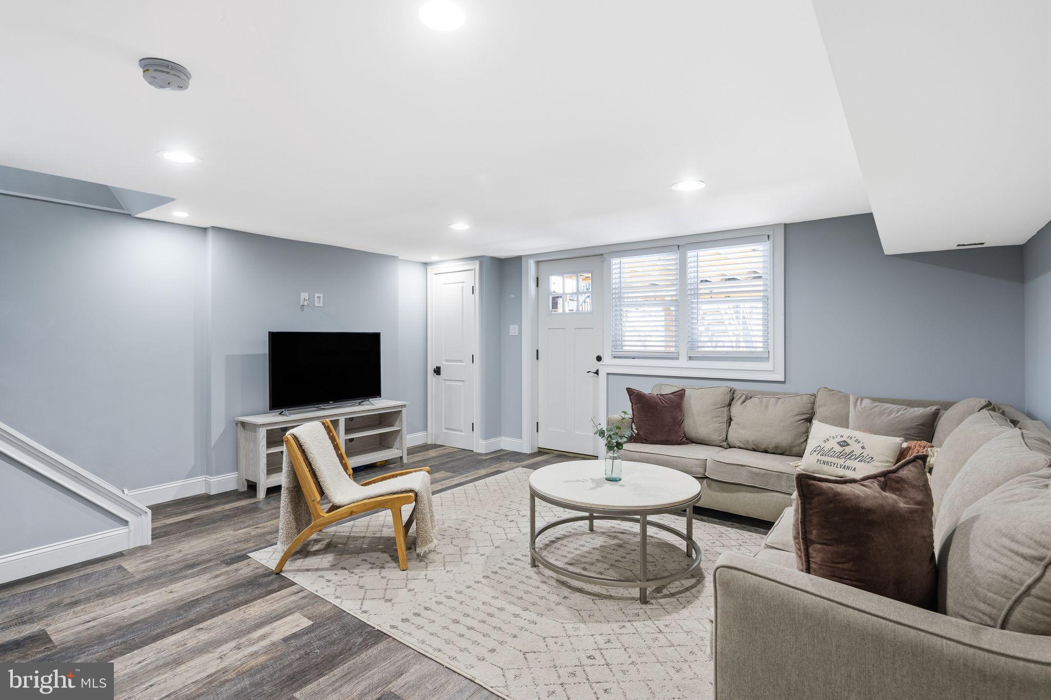 ROXBOROUGH - Residential