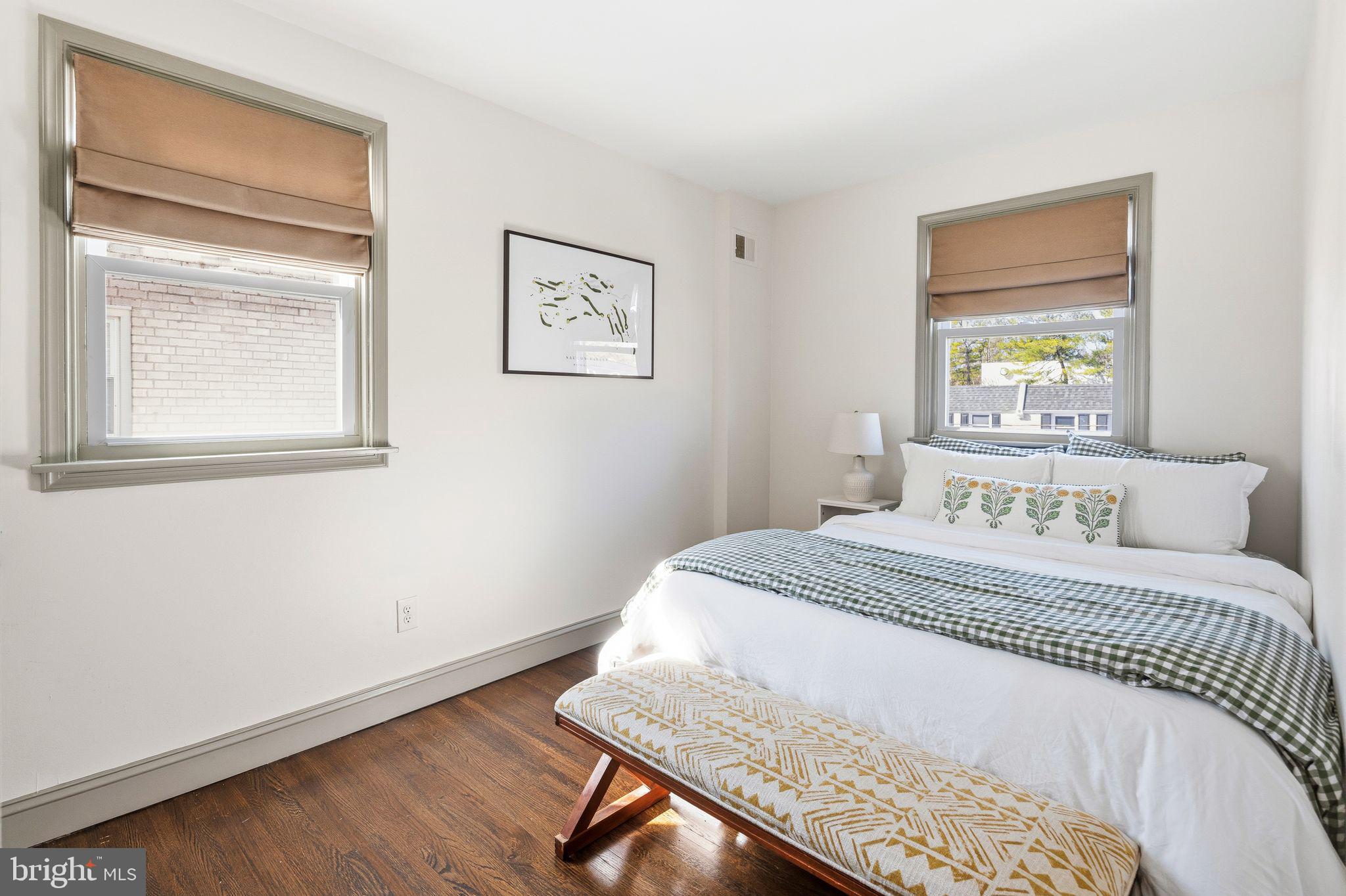 ROXBOROUGH - Residential