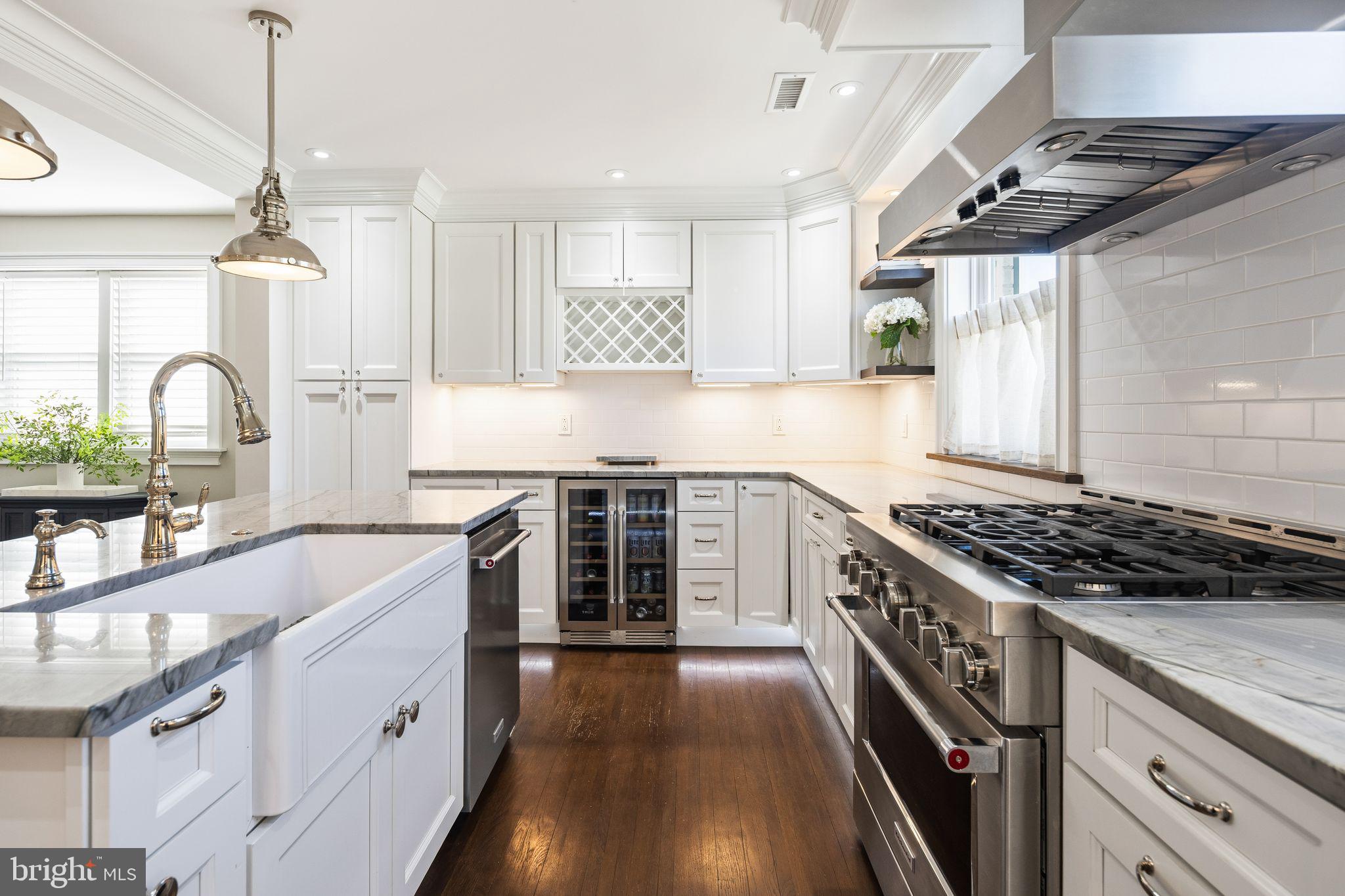 ROXBOROUGH - Residential