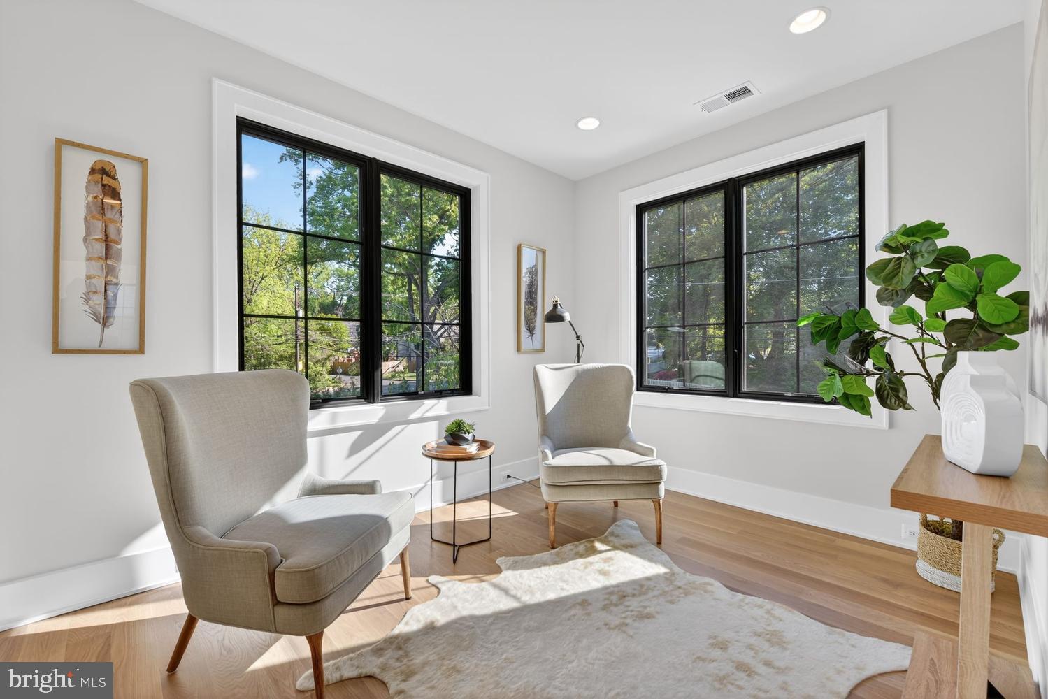 MARY KNOLLS - Residential