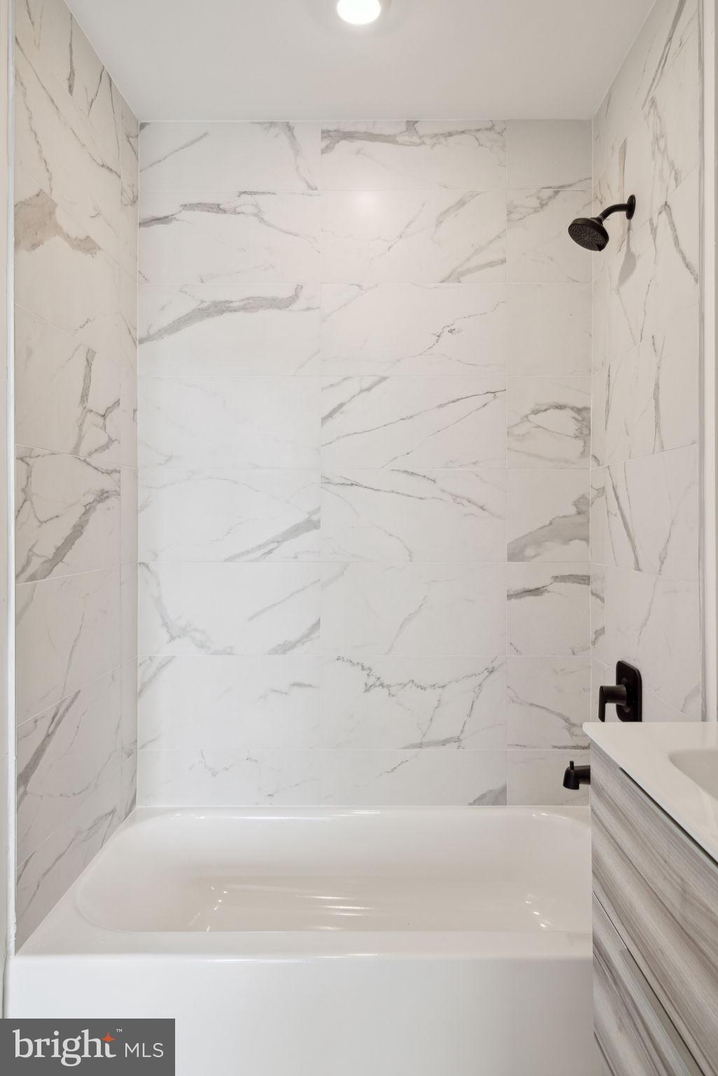 PHILADELPHIA (NORTH) - Residential Lease