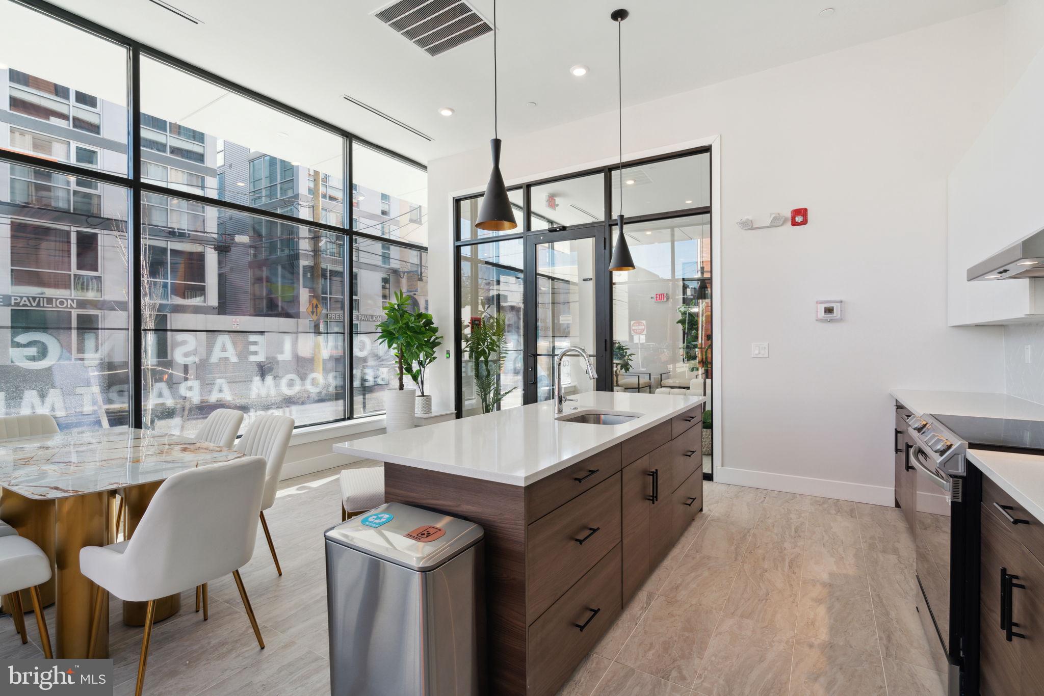 PHILADELPHIA (NORTH) - Residential Lease